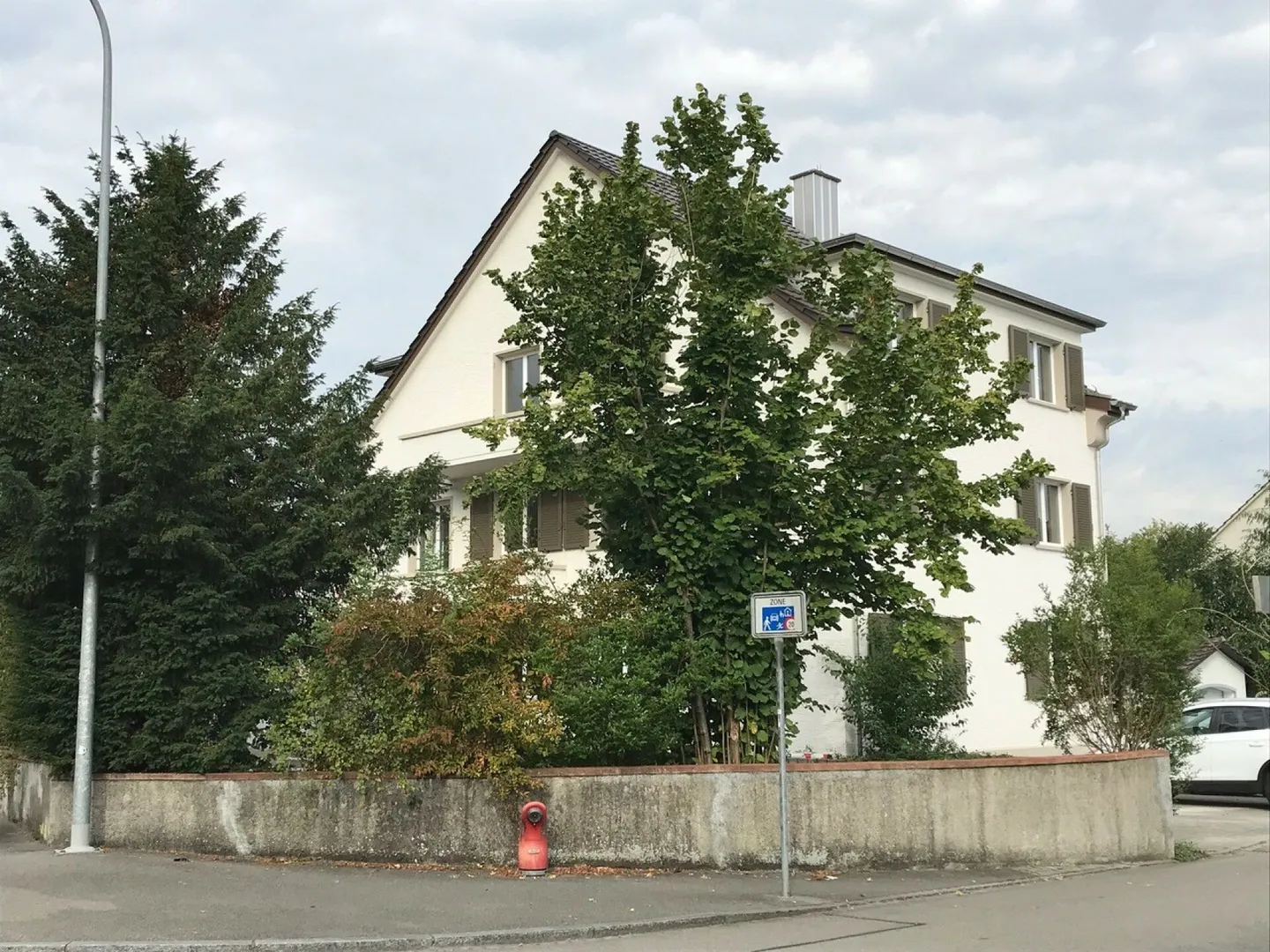 Parking extérieur à louer - Photo 1 sur 3