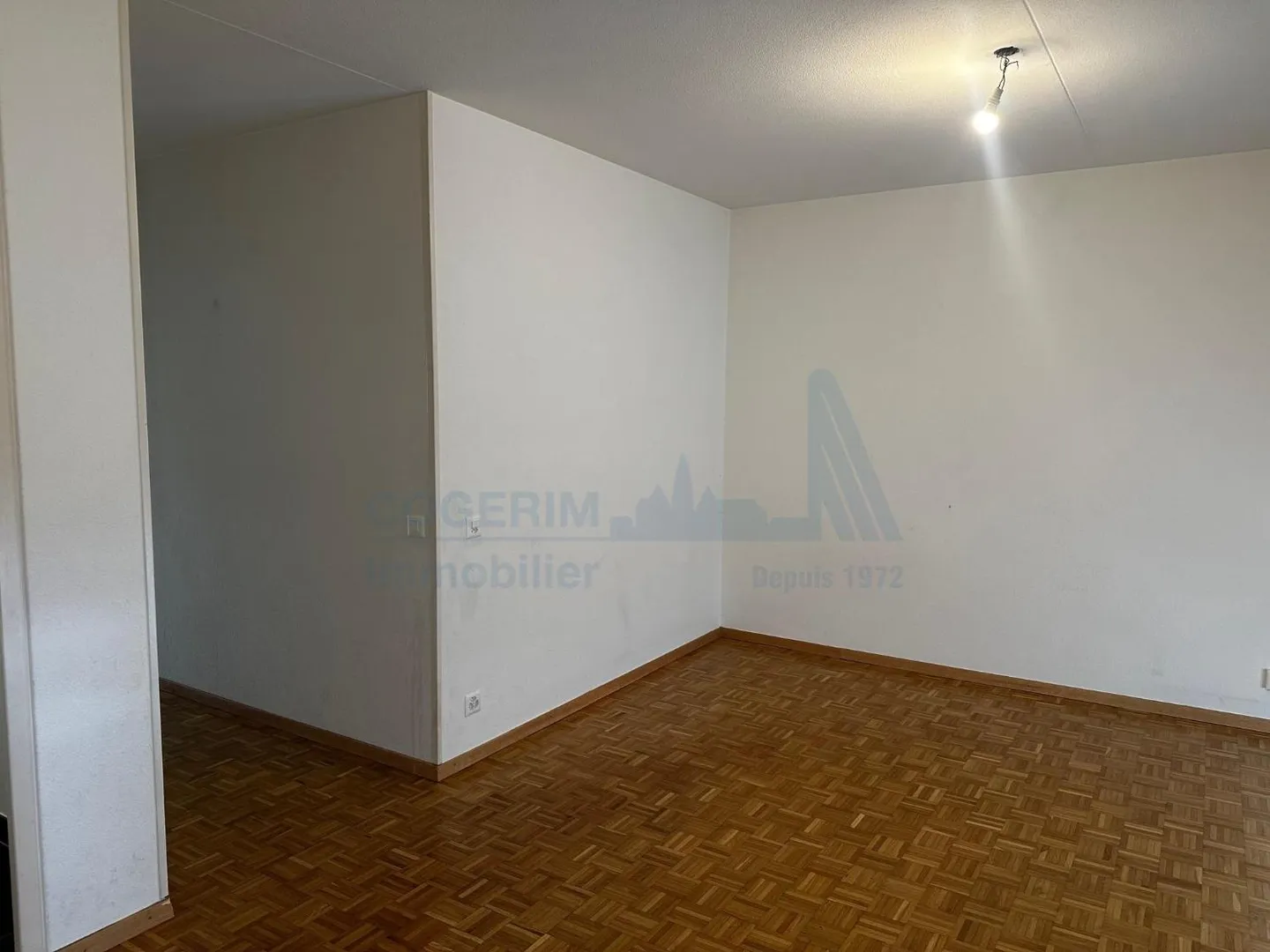 Ampio appartamento di 5 stanze - Foto 4 di 6