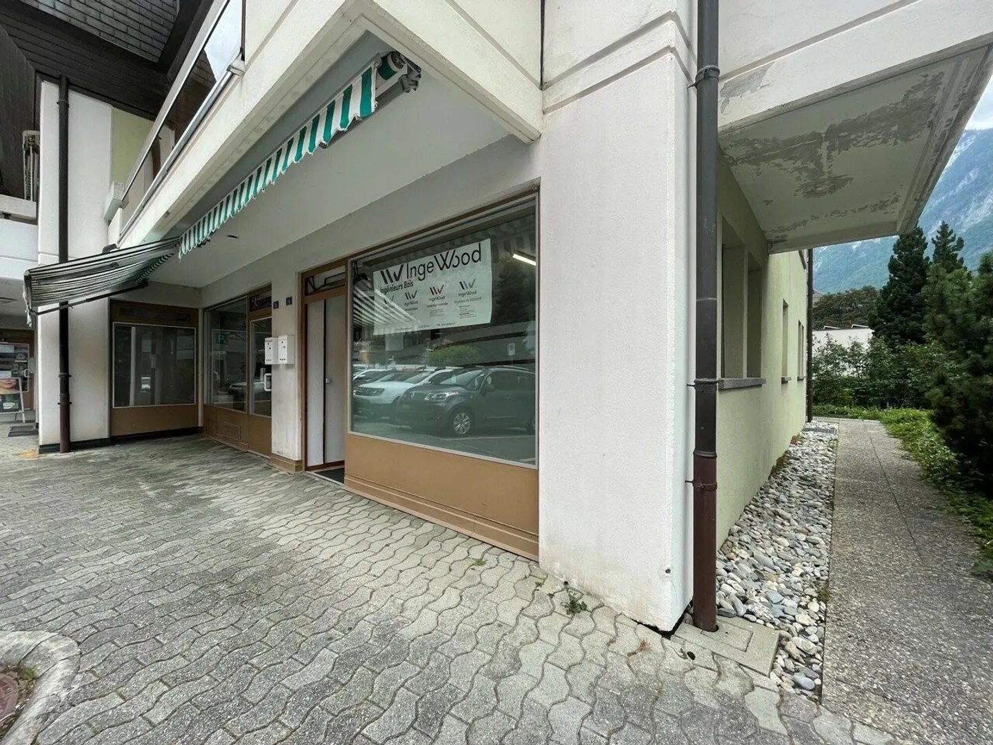 Gewerbearkade / Friseursalon im Herzen von St-Maurice - Foto 7 von 8