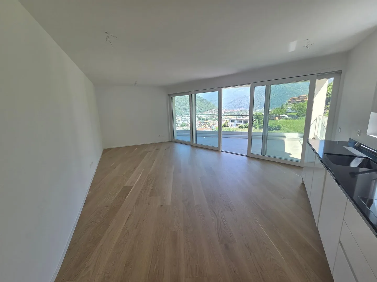 Modern 4.5-room apartment with panoramic view in Bellinzona/Daro - Photo 5 of 20