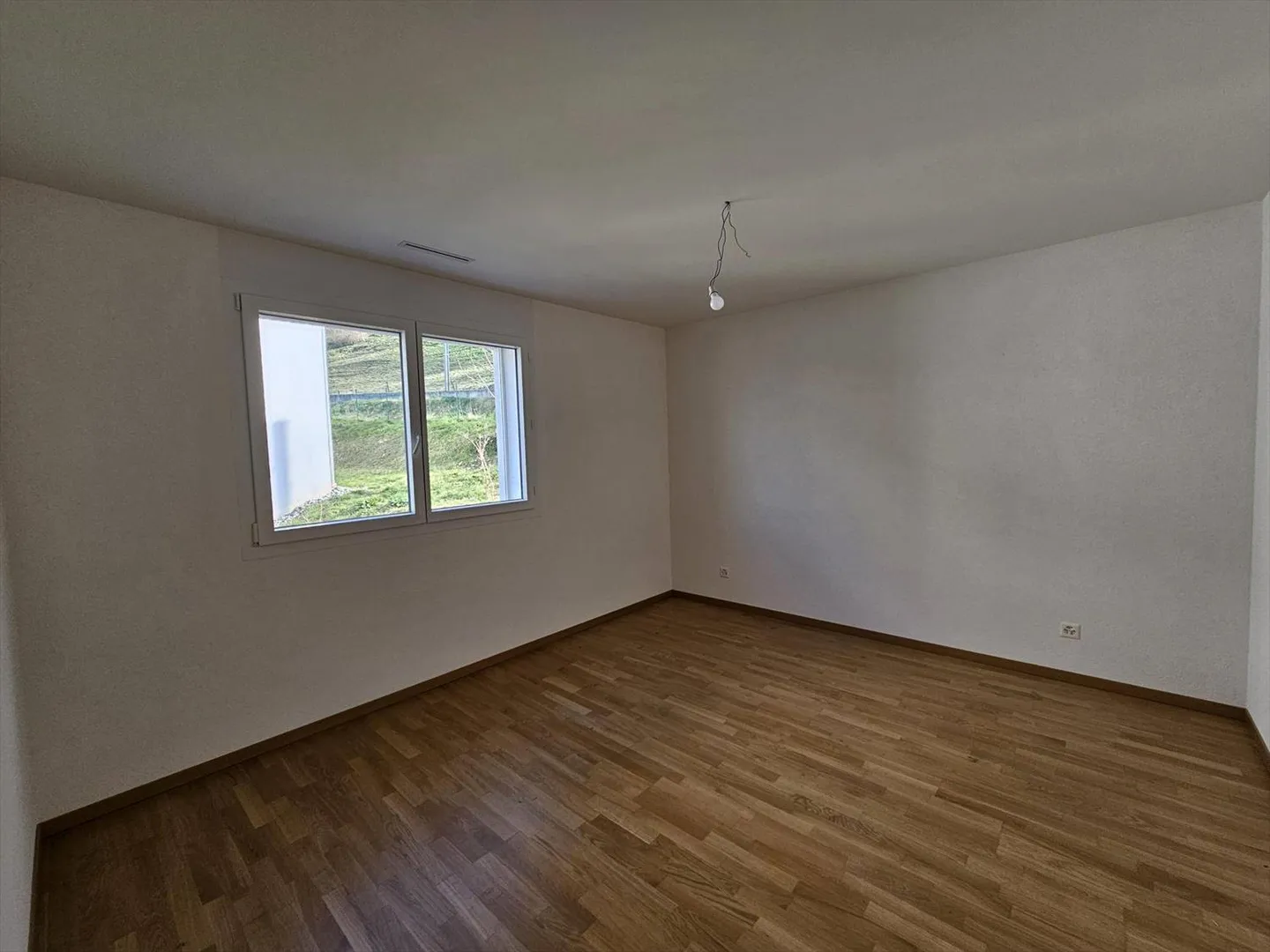 Spacious and bright 4.5 room apartment - available immediately - Photo 8 of 8