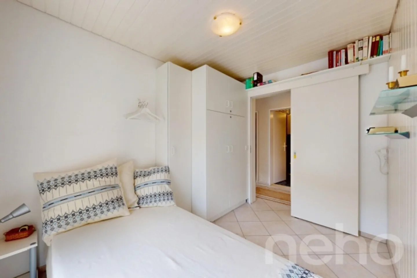 Stunning 2 1/2 room apartment with a large terrace - Photo 5 of 13