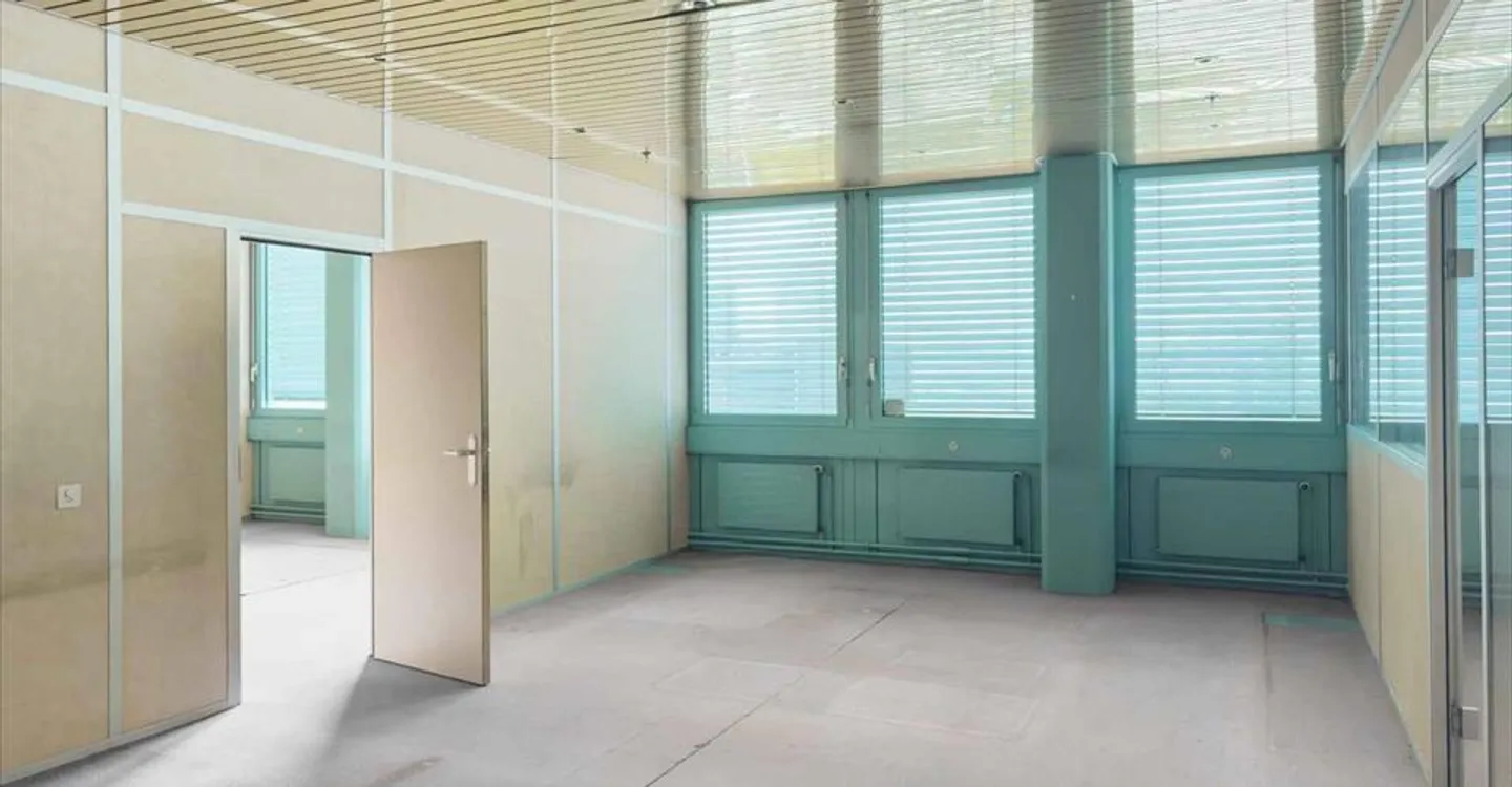 Edificio ad uso misto in affitto - Foto 1 di 7