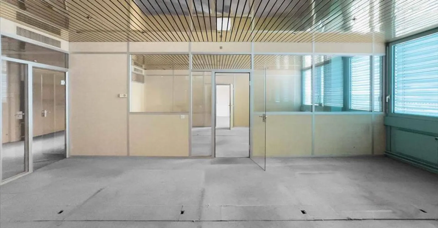 Edificio ad uso misto in affitto - Foto 2 di 7