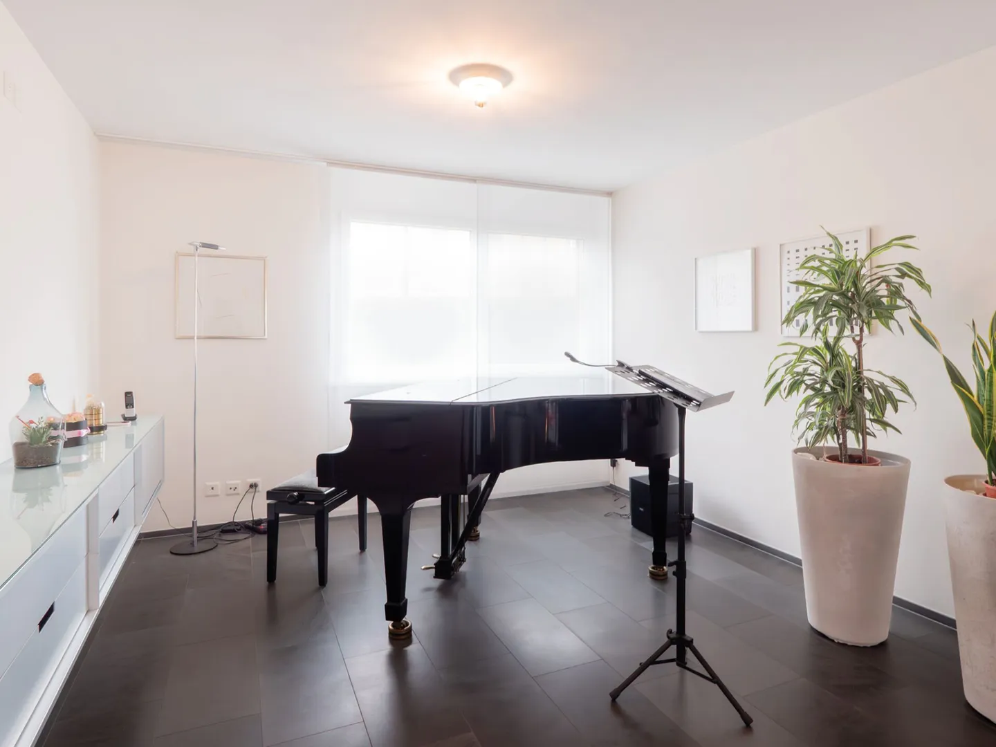 Appartement en duplex 4.5 Z' avec jardin de rêve, connexion interne par ascenseur + beaucoup d'intimité - Photo 4 sur 13