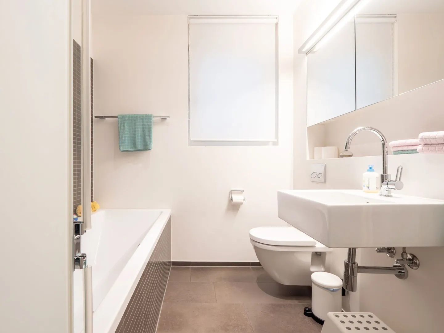 Appartement en duplex 4.5 Z' avec jardin de rêve, connexion interne par ascenseur + beaucoup d'intimité - Photo 7 sur 13