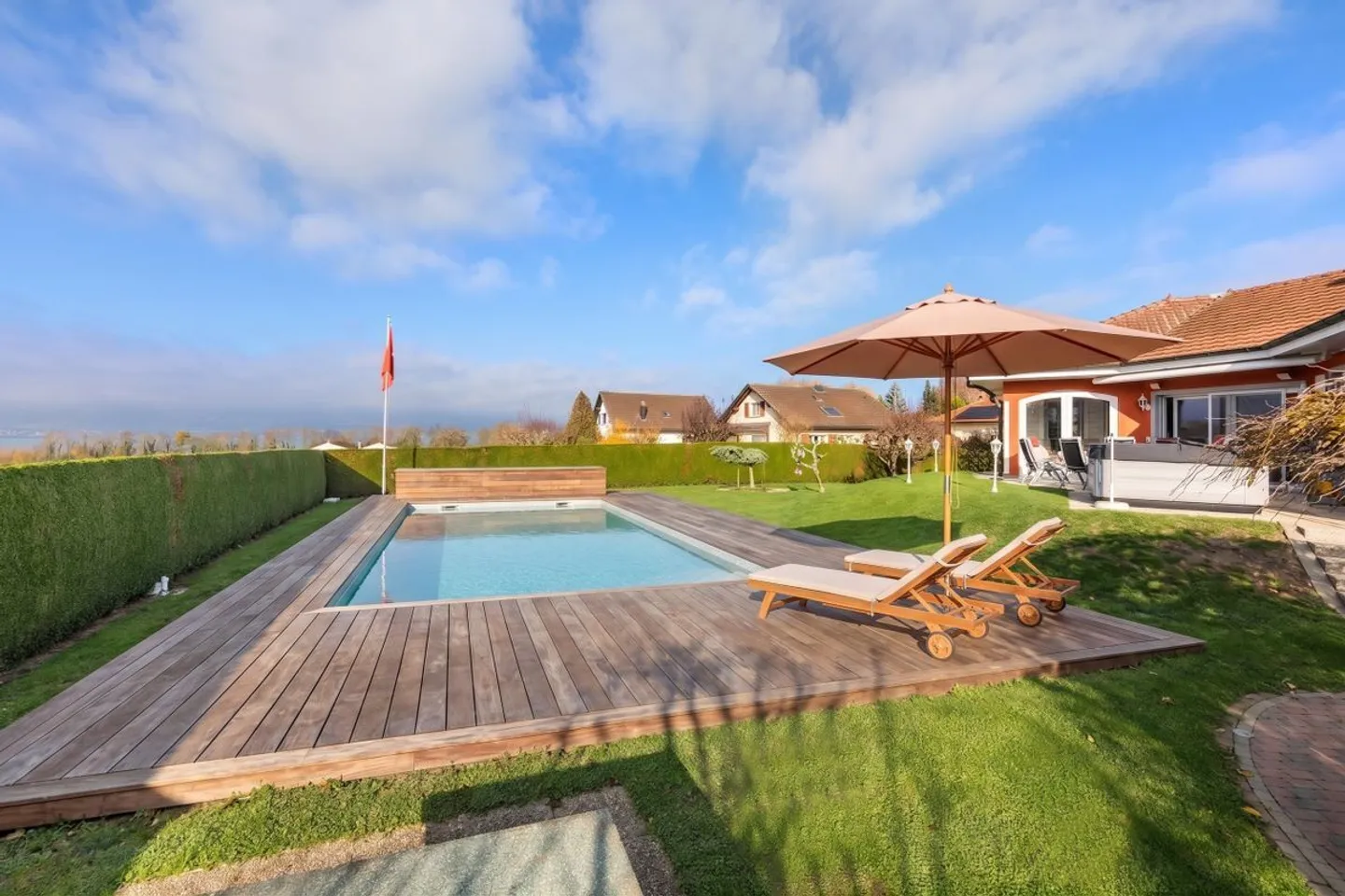 Charmante Maison Individuelle avec Piscine - Photo 1 sur 13