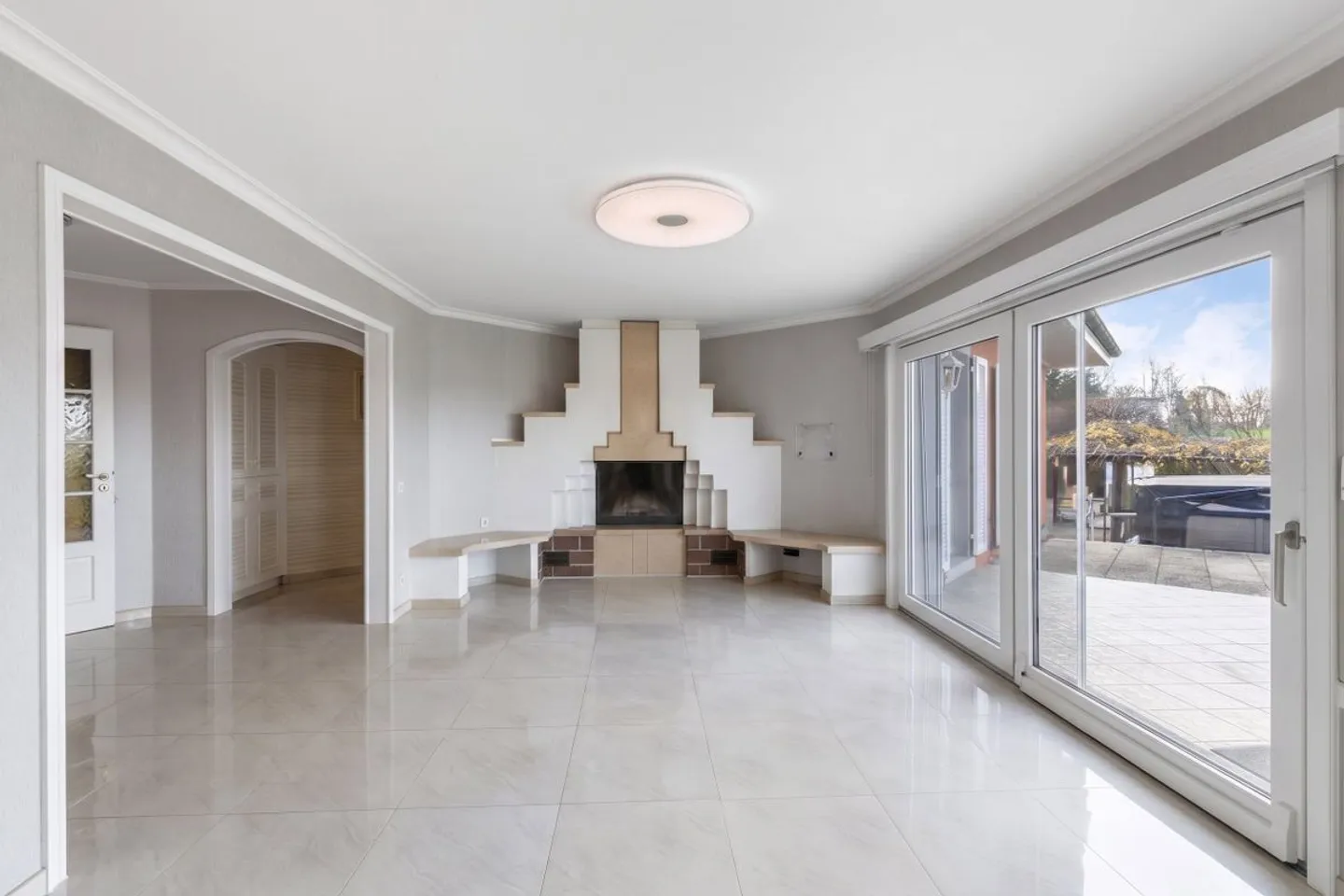 Charmante Maison Individuelle avec Piscine - Photo 7 sur 13