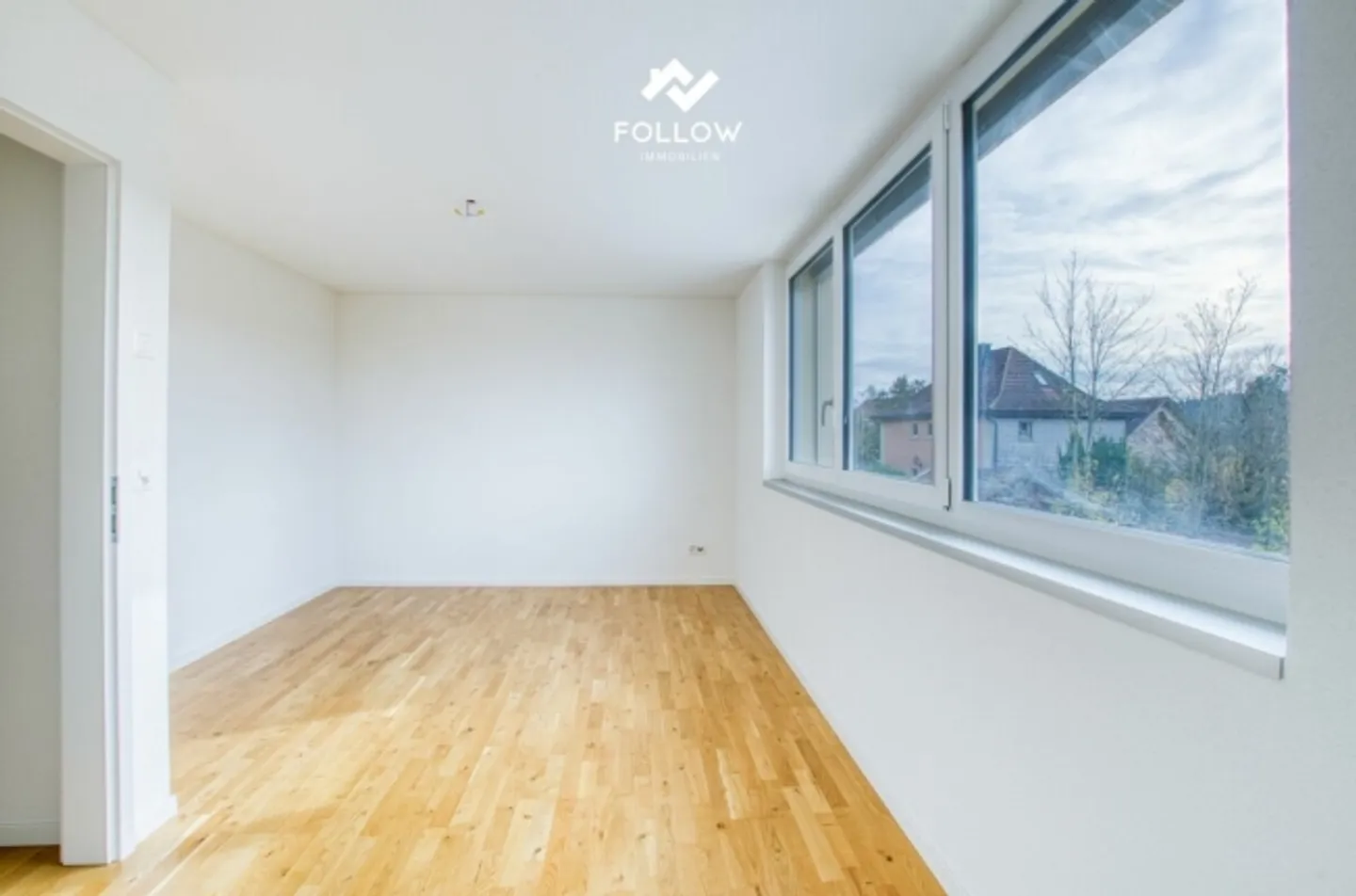 «Familienfreundliches Neubau-Eckhaus im Dorfkern von Jens» - Foto 6 von 13