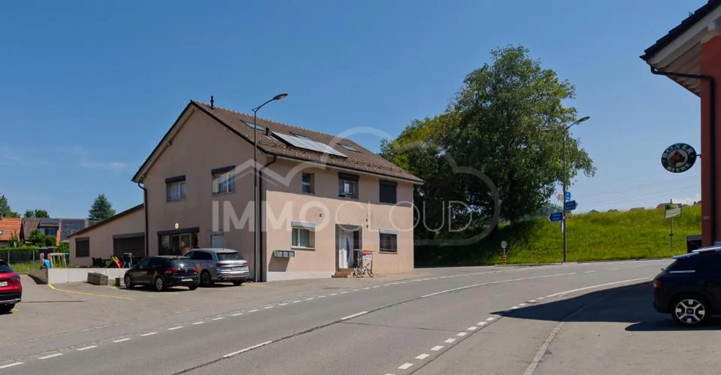 Immeuble de rendement rénové avec réserve de développement - Foto 11 von 13