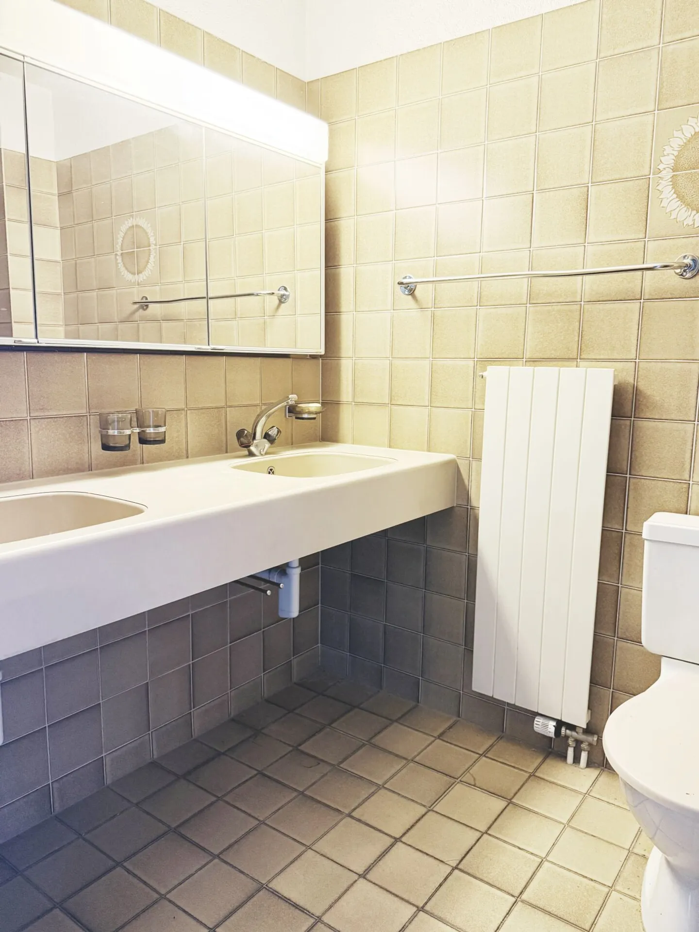 Reihenhaus mit grossem Ausbaupotenzial - Foto 8 von 14