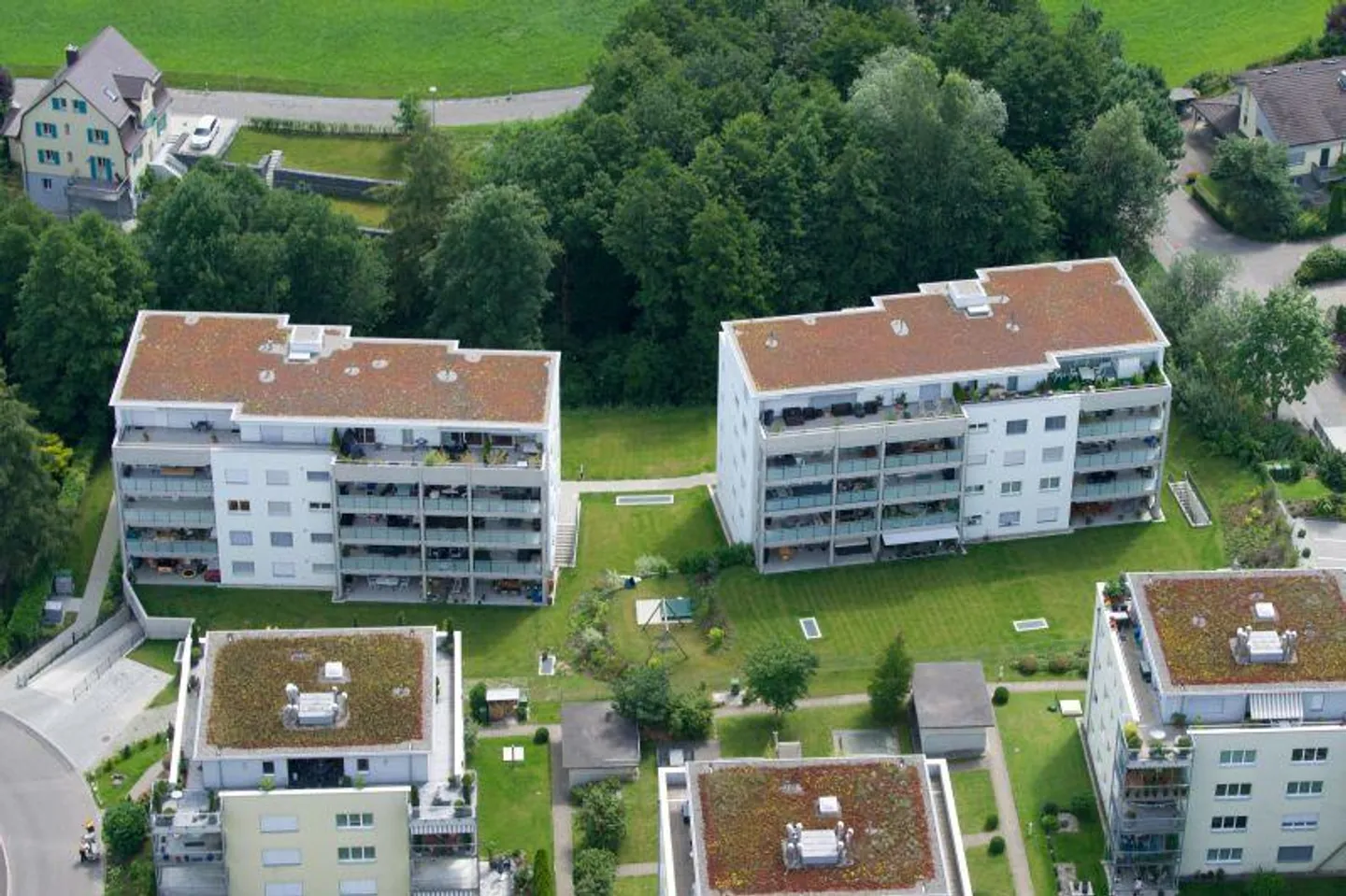 Appartamento moderno e tranquillo di 5,5 stanze con vista mozzafiato! - Foto 1 di 9