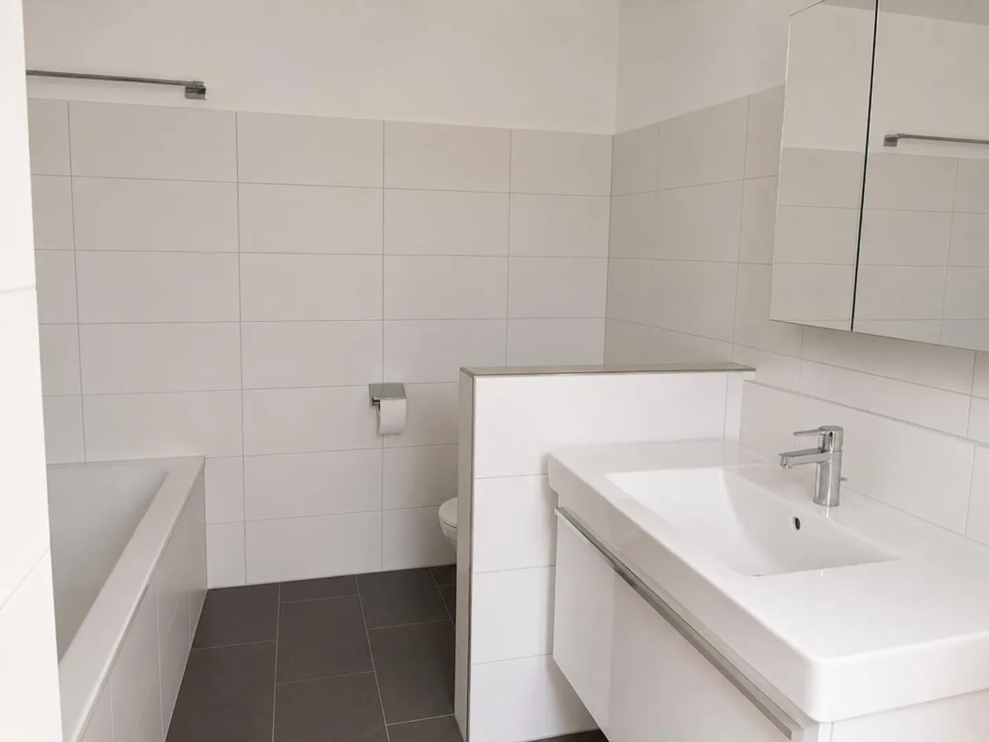 Appartamento moderno e tranquillo di 5,5 stanze con vista mozzafiato! - Foto 5 di 9