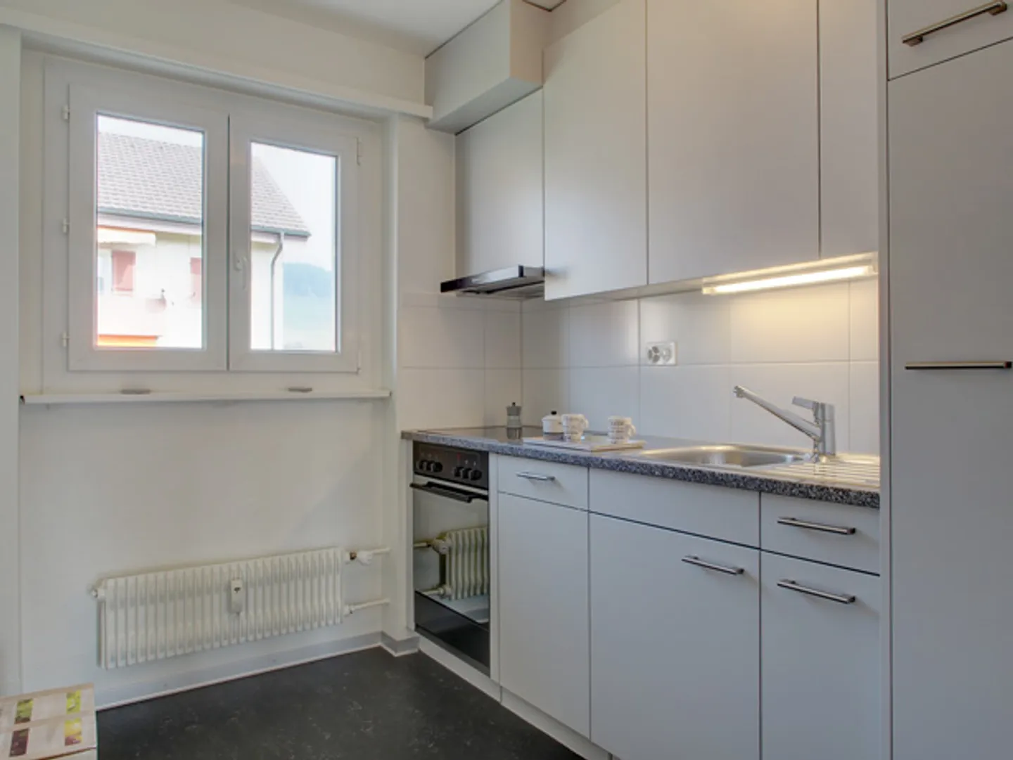 Bright Apartment with Balcony - Photo 3 of 6