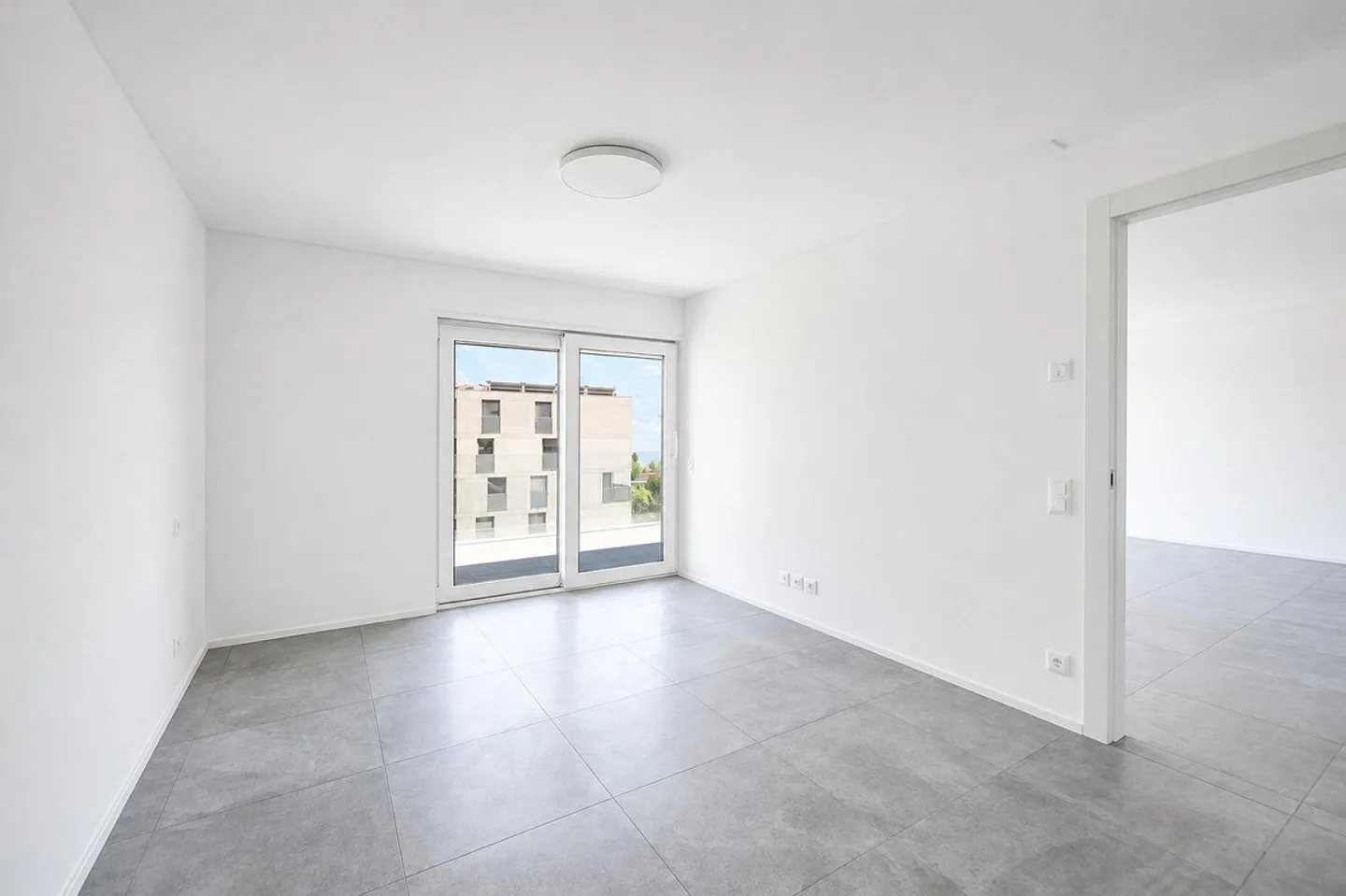 Modern 2.5-room apartment in the heart of Minusio - Photo 3 of 6