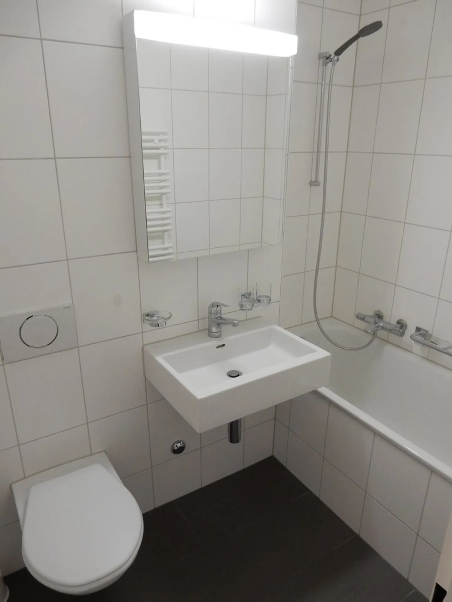 Your new home in the city center - Photo 4 of 6