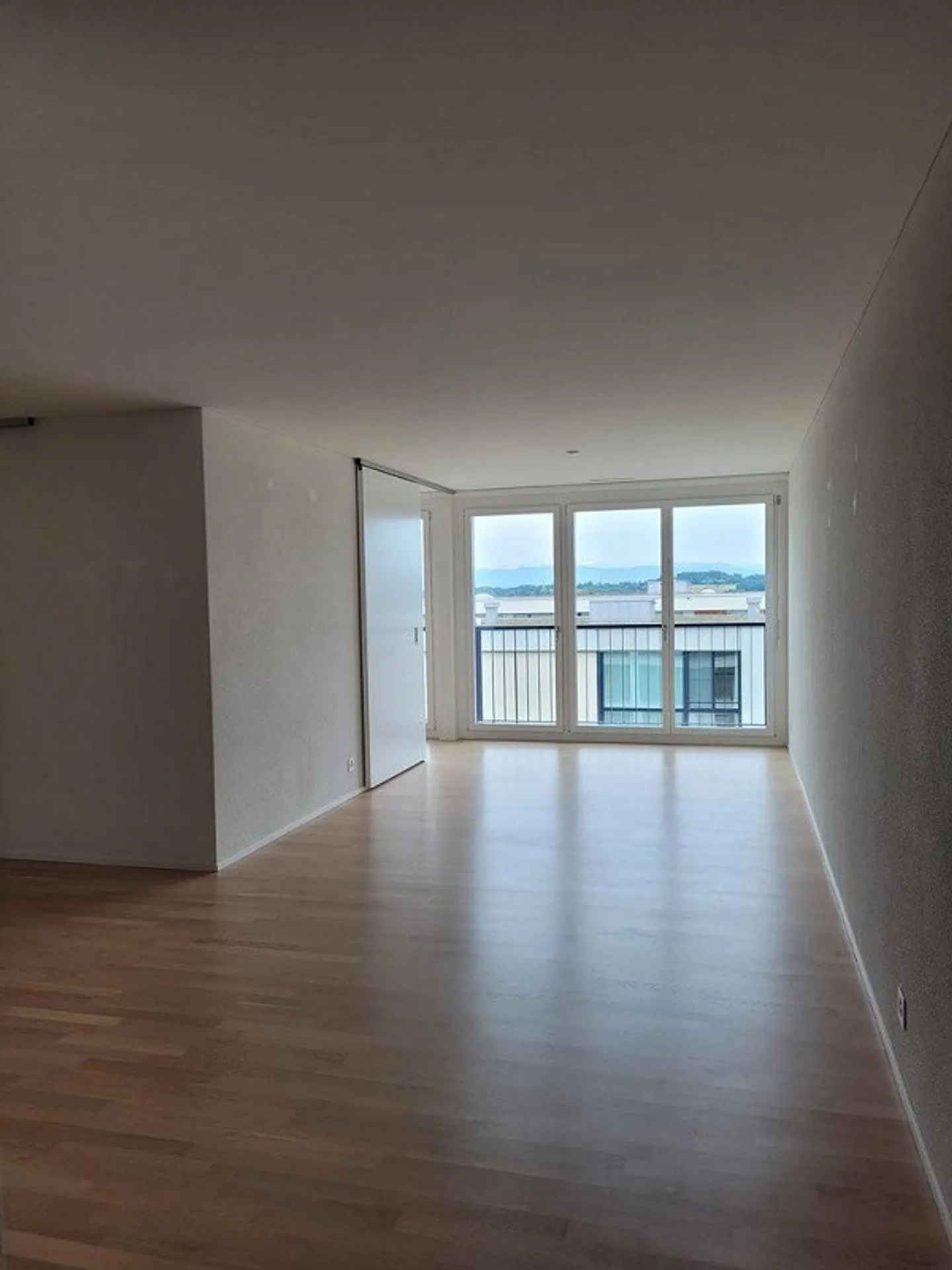 Bright 3.5 room apartment near the lake - Photo 7 of 7