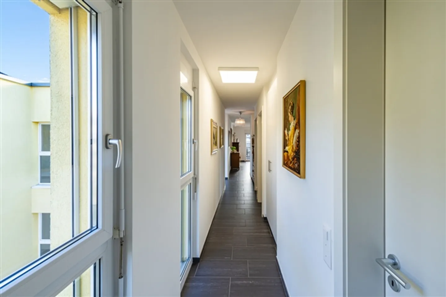 «Geräumiges 4,5-Zimmer-Penthouse in der Stadt» - Foto 4 von 12