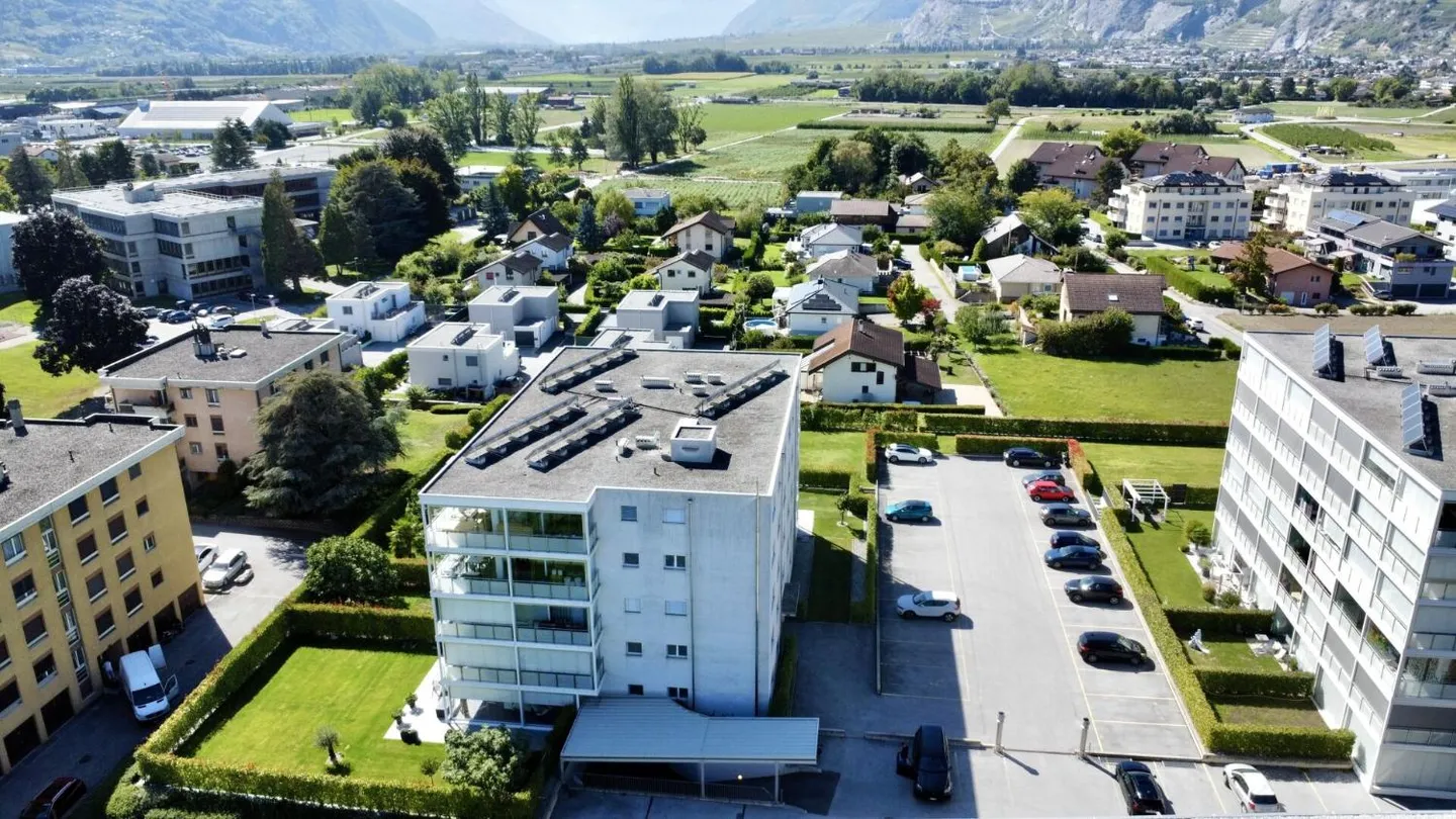 Appartement au rez-de-chaussée au centre de Conthey - Photo 2 sur 13