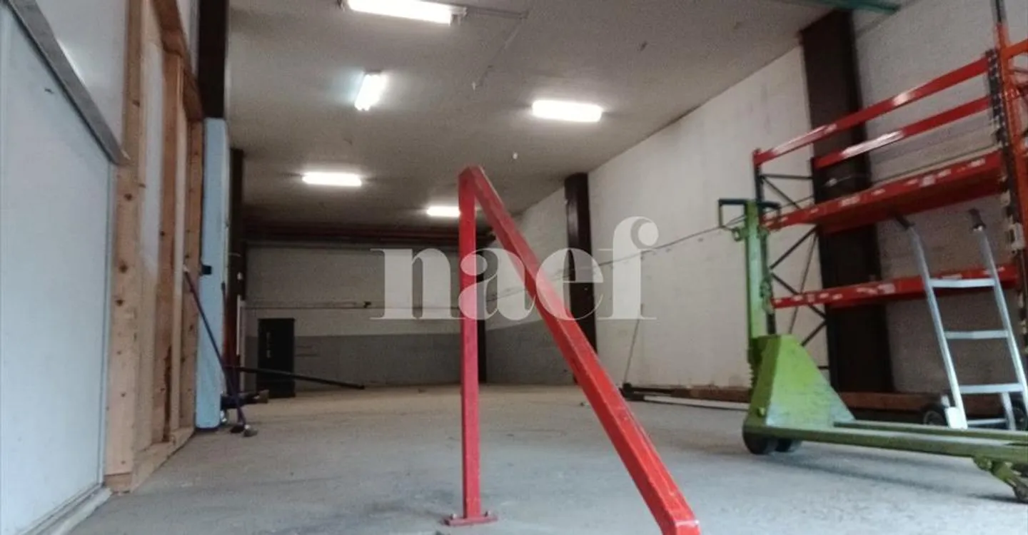 Mischgenutztes Gebäude mieten - Foto 1 von 12