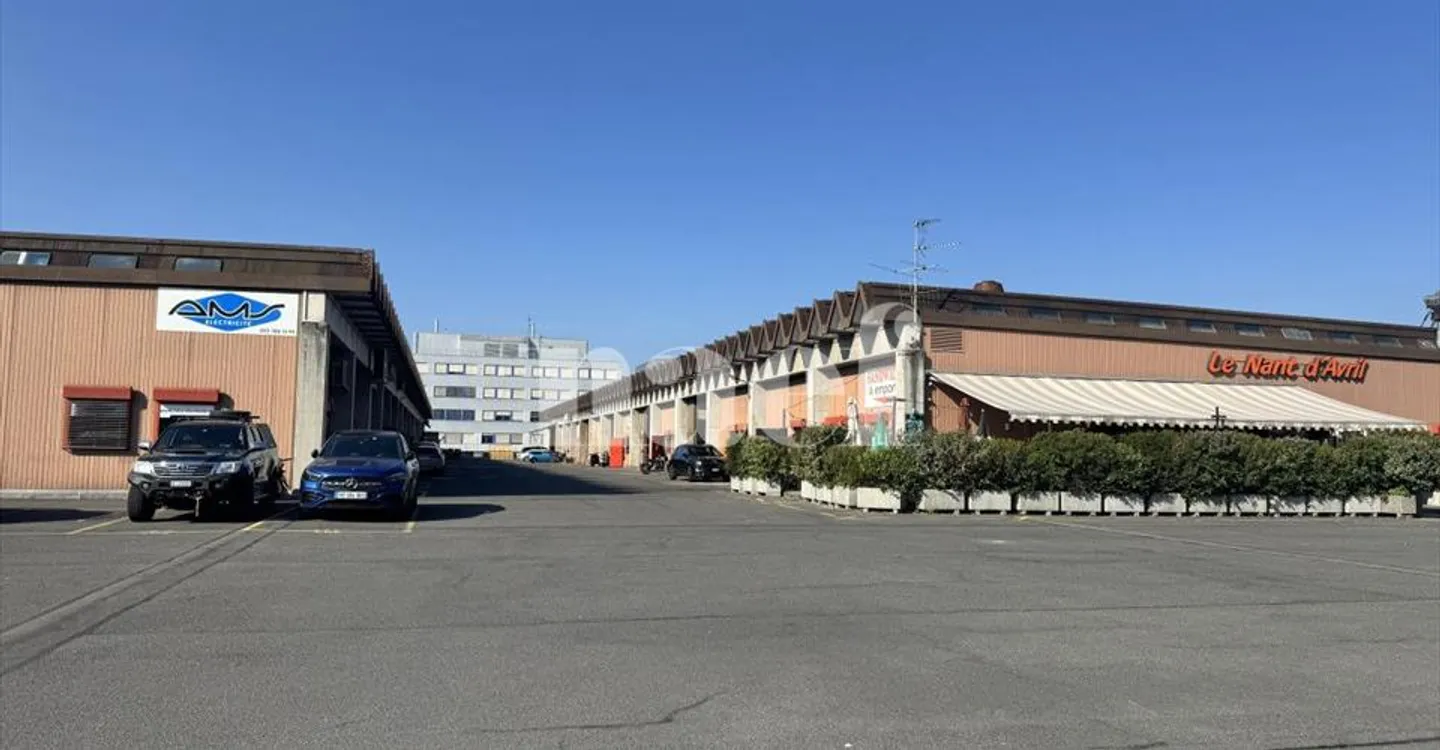 Mischgenutztes Gebäude mieten - Foto 3 von 12