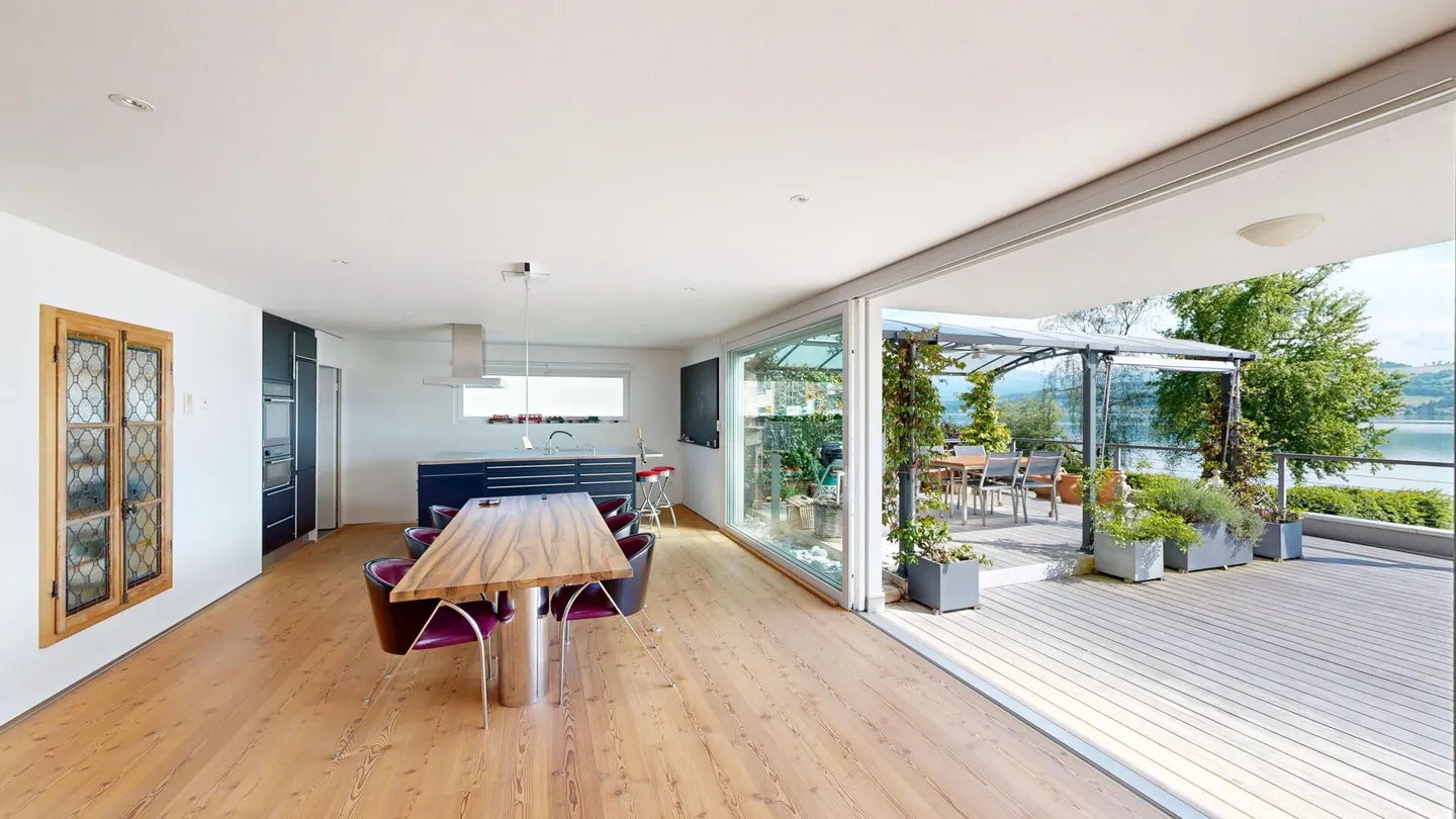 Vivere in una posizione privilegiata – casa affascinante con vista panoramica sul lago di Sempach - Foto 6 di 25
