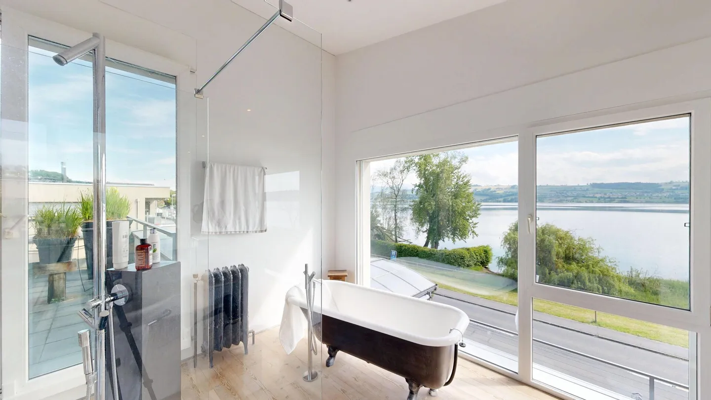 Vivere in una posizione privilegiata – casa affascinante con vista panoramica sul lago di Sempach - Foto 20 di 25
