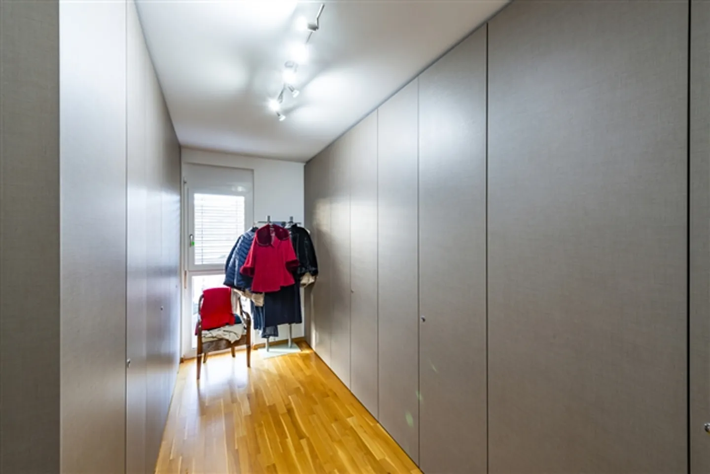 «Geräumiges 4,5-Zimmer-Penthouse in der Stadt» - Foto 8 von 12