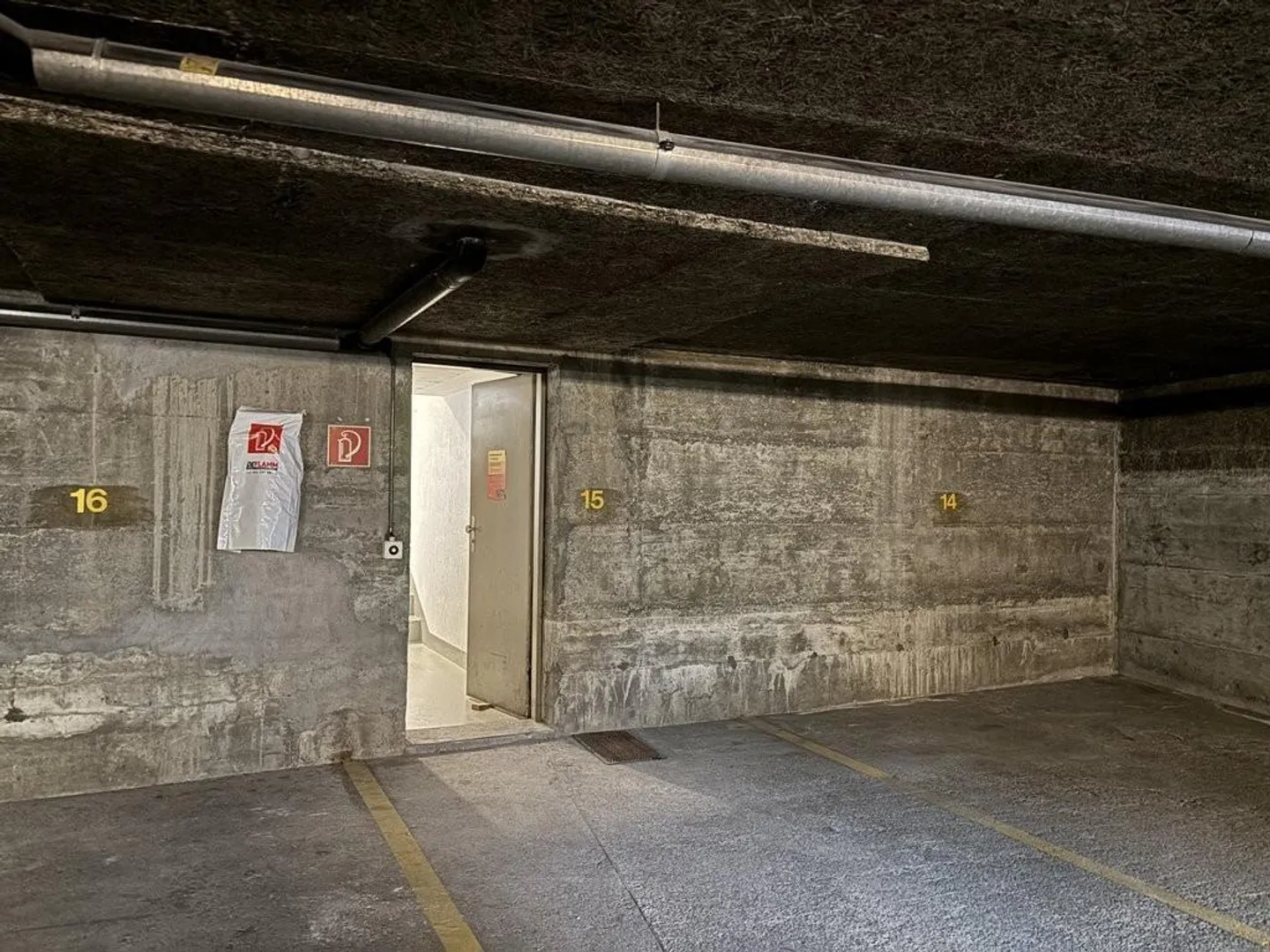 Place de stationnement, 1er sous-sol - Photo 3 sur 5