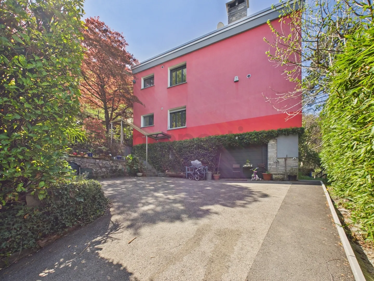Elegante Doppelhaushälfte mit 12 Zimmern und großem Privatpark in Robasacco - Foto 1 von 13