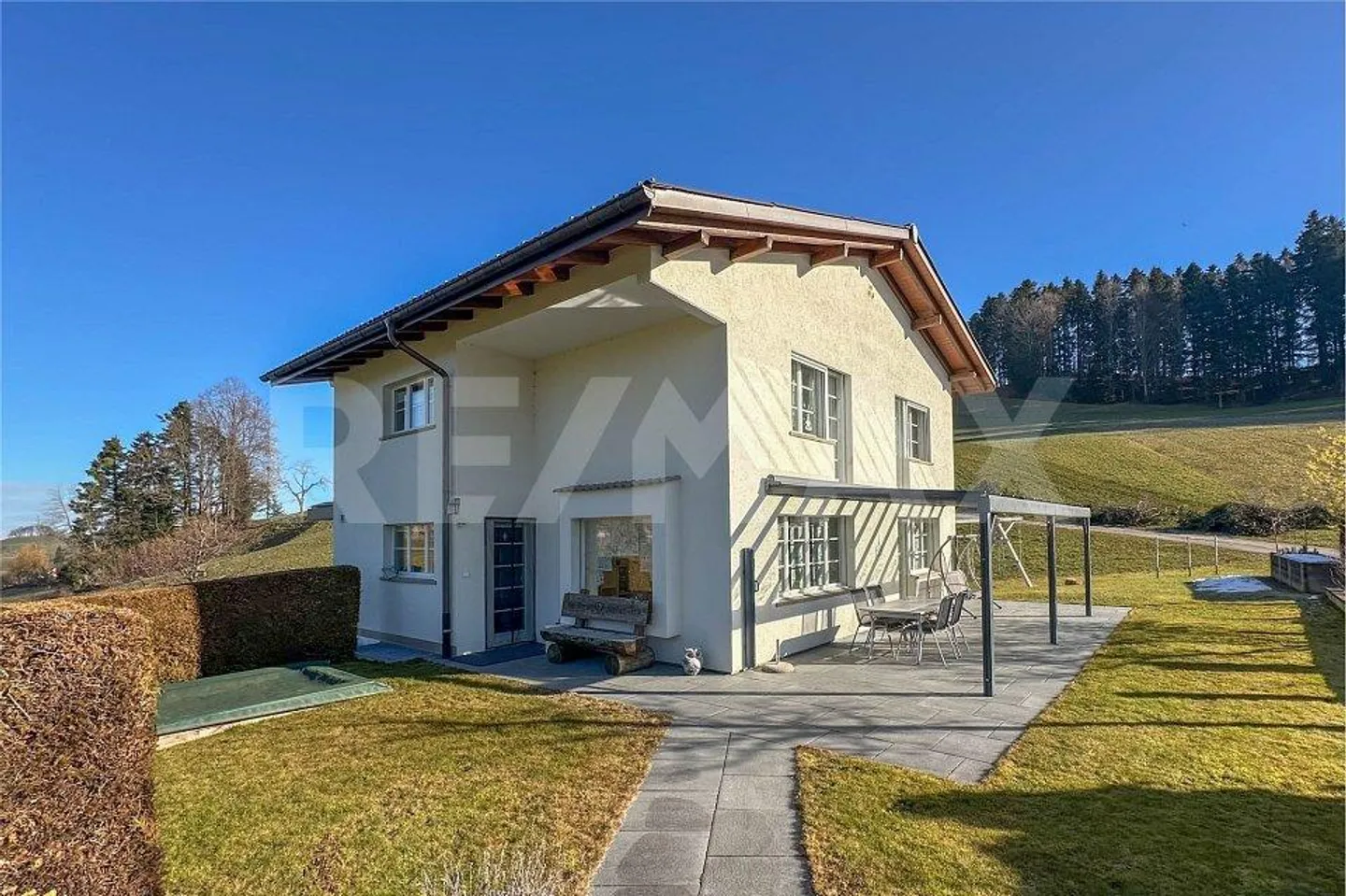 Detached 5.5-room single-family house in absolute solitude - Photo 1 of 13