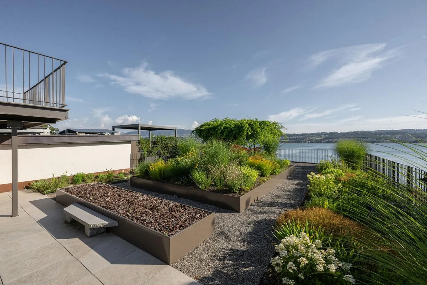 Living where others vacation! Exclusive 3.5-room apartment by Lake Zurich - Photo 6 of 7