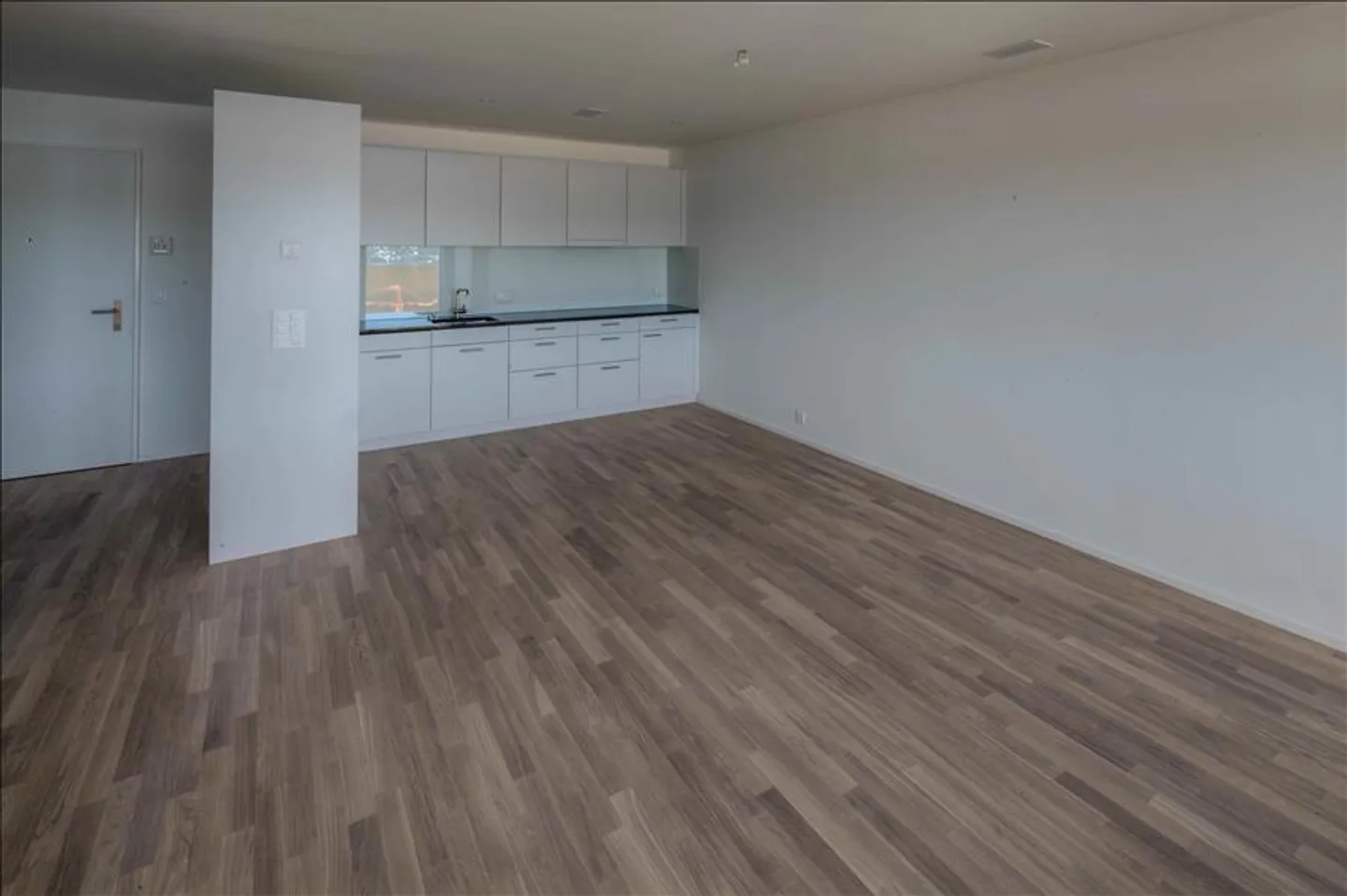 Modernes Apartment mit Seesicht - Foto 2 von 6