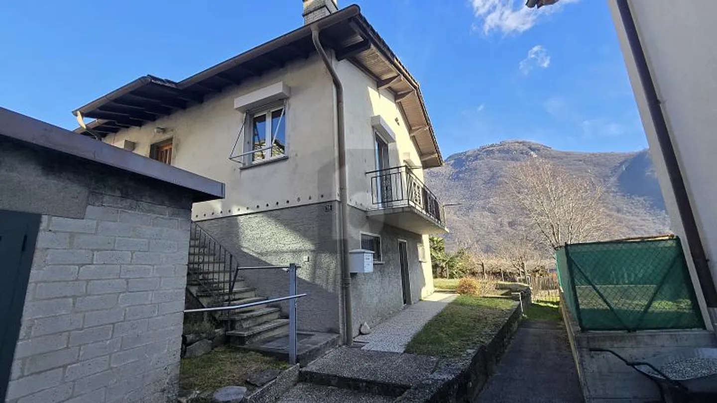 Single house for sale - Photo 2 of 6