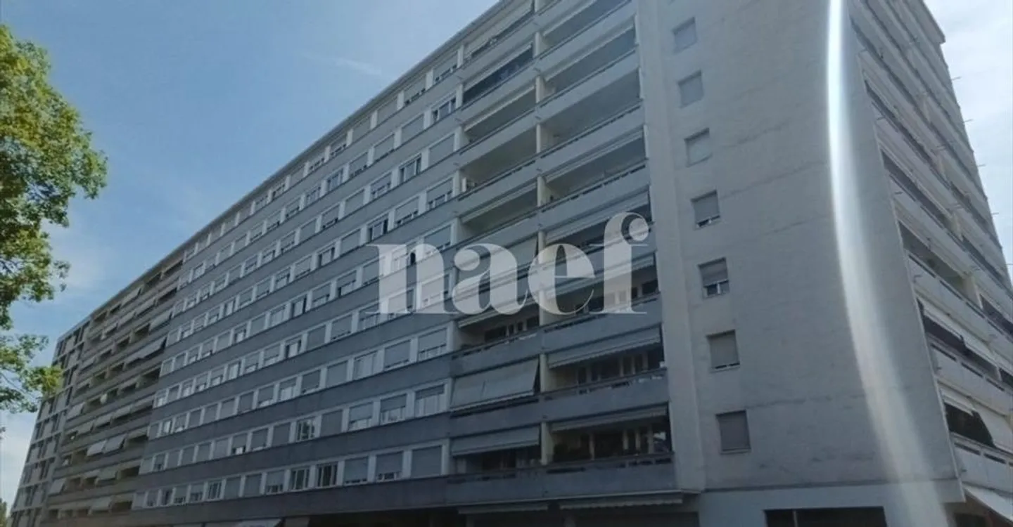 Immeuble mixte à louer - Photo 1 sur 9