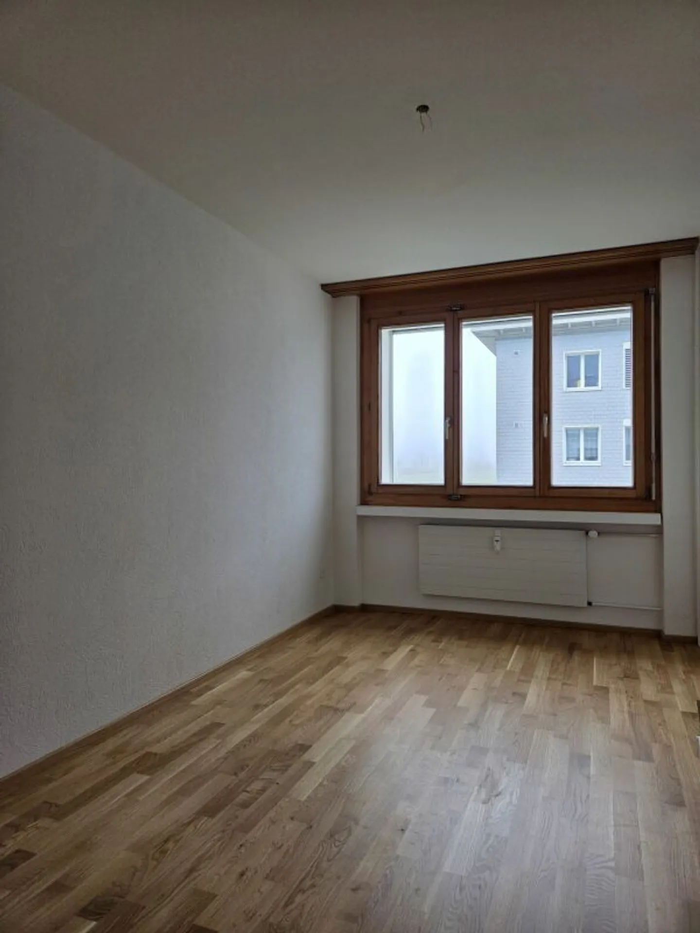 schöne 3.5 Zimmer-Wohnung an ruhiger Lage - Foto 7 von 10