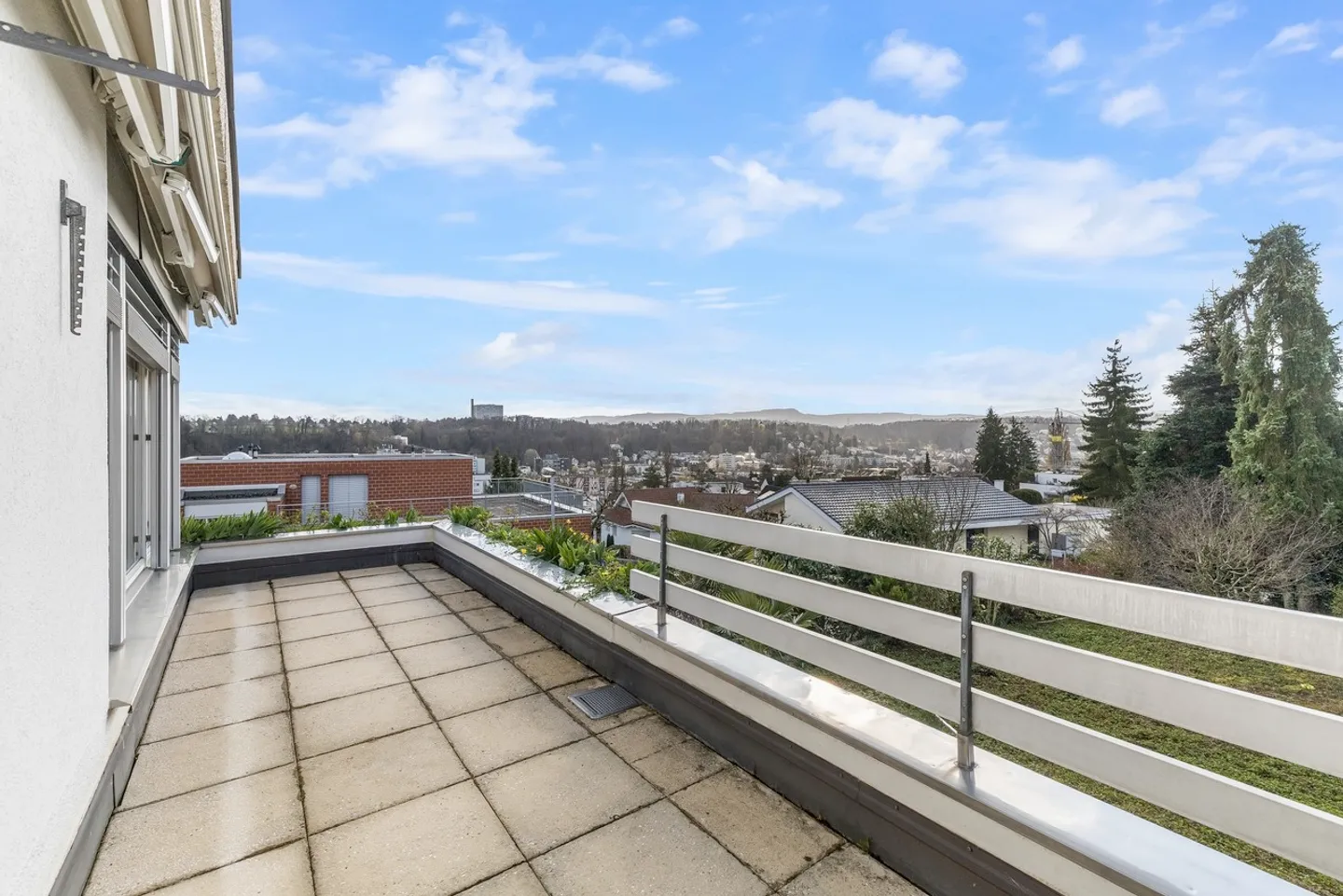 Charmante maison familiale à Binningen - Photo 3 sur 35