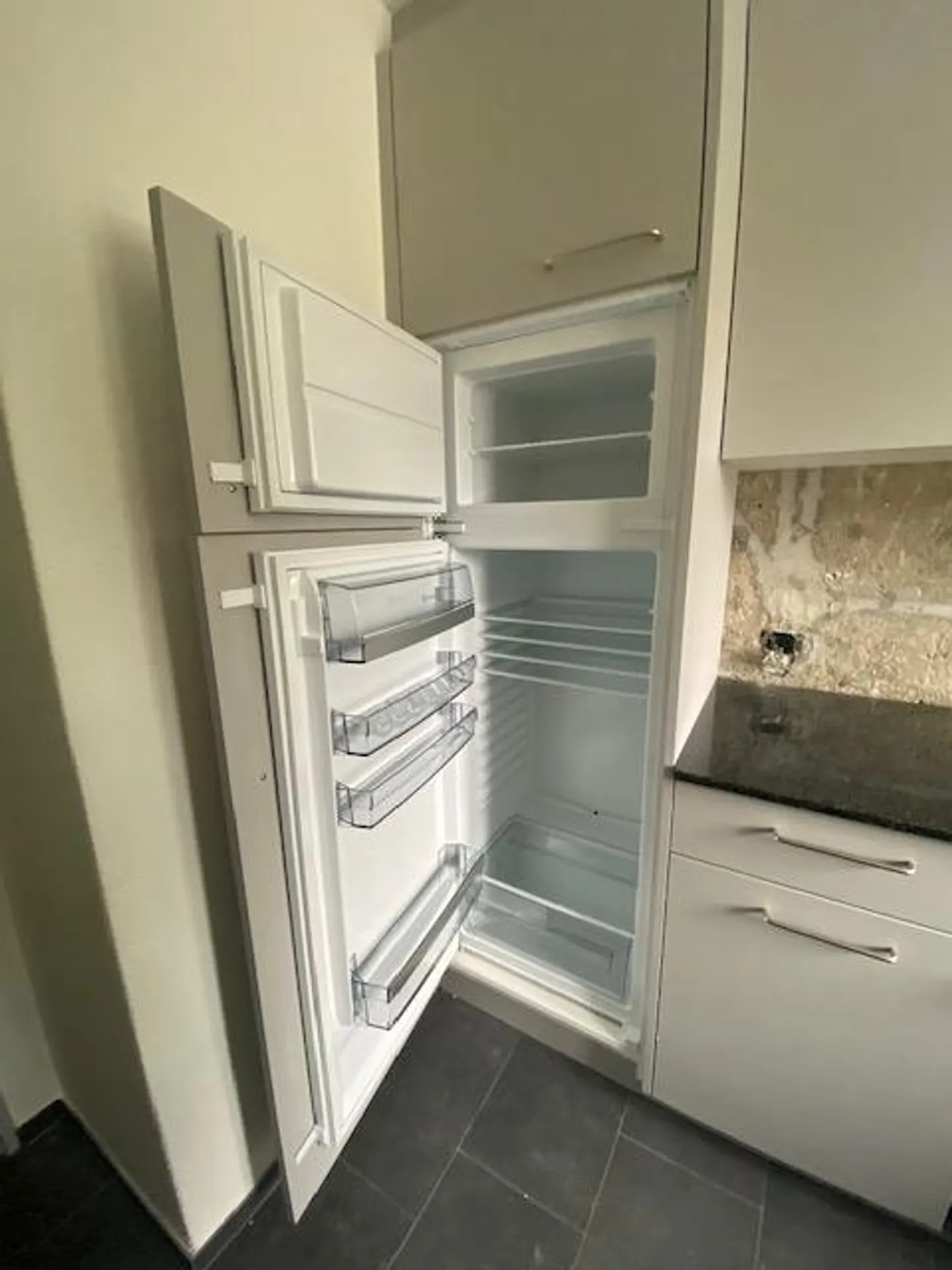 Bella appartamento di 3 stanze nel centro di Bottighofen - Foto 8 di 14