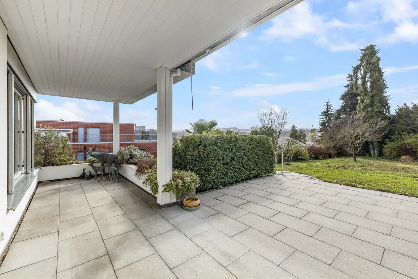 Charmante maison familiale à Binningen - Photo 2 sur 35