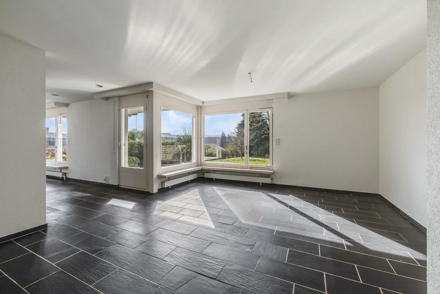 Charmante maison familiale à Binningen - Photo 7 sur 35