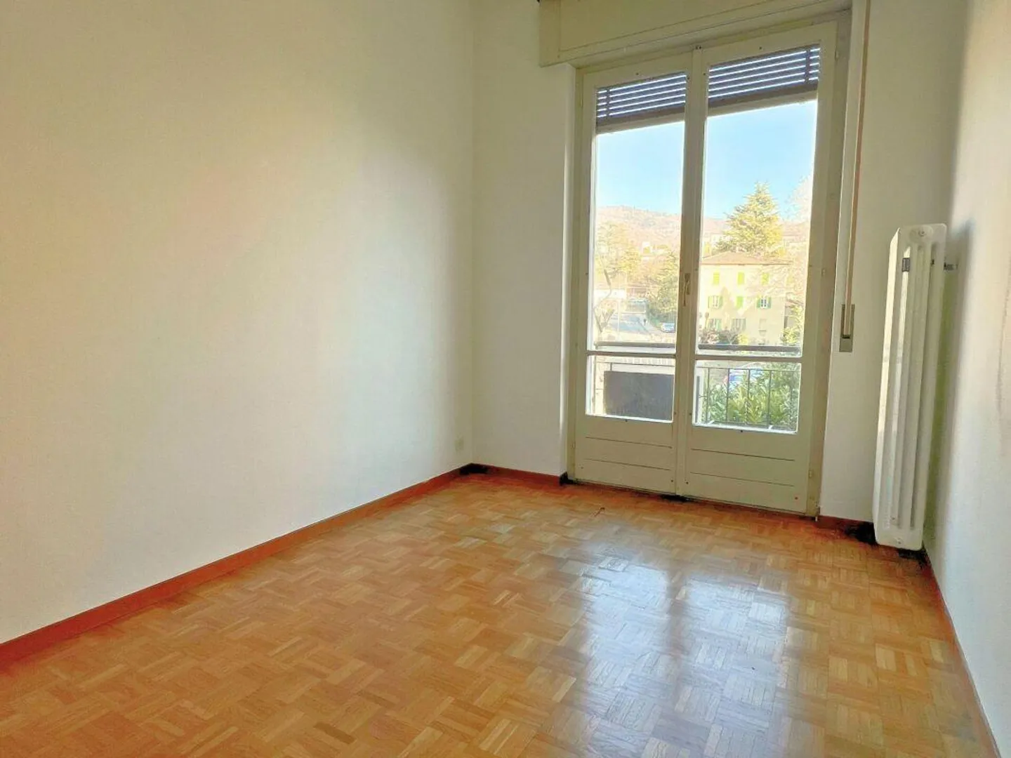 Geräumige Wohn- und Gewerbeimmobilie mit Garten - Foto 9 von 13