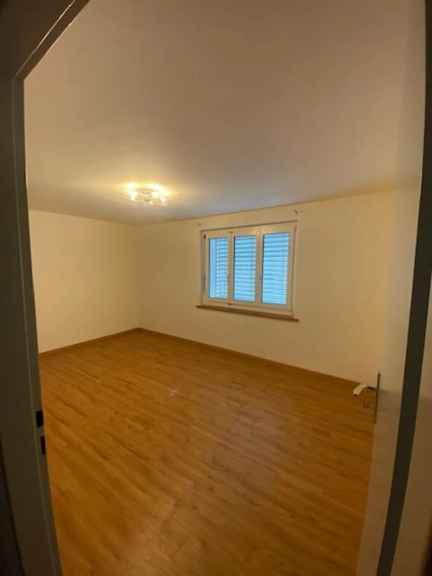 Bella appartamento di 3 stanze nel centro di Bottighofen - Foto 11 di 14