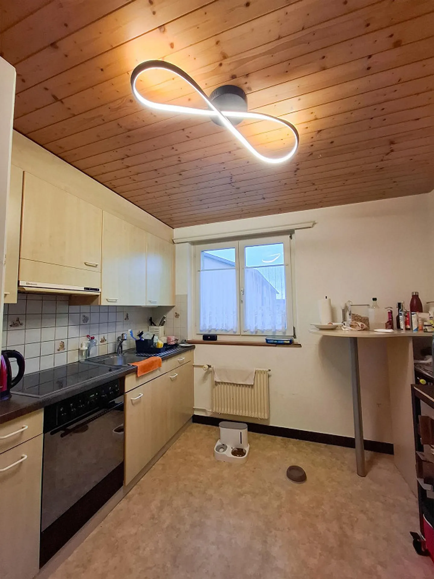 Affordable 3-Room Old Building Apartment - Photo 5 of 8
