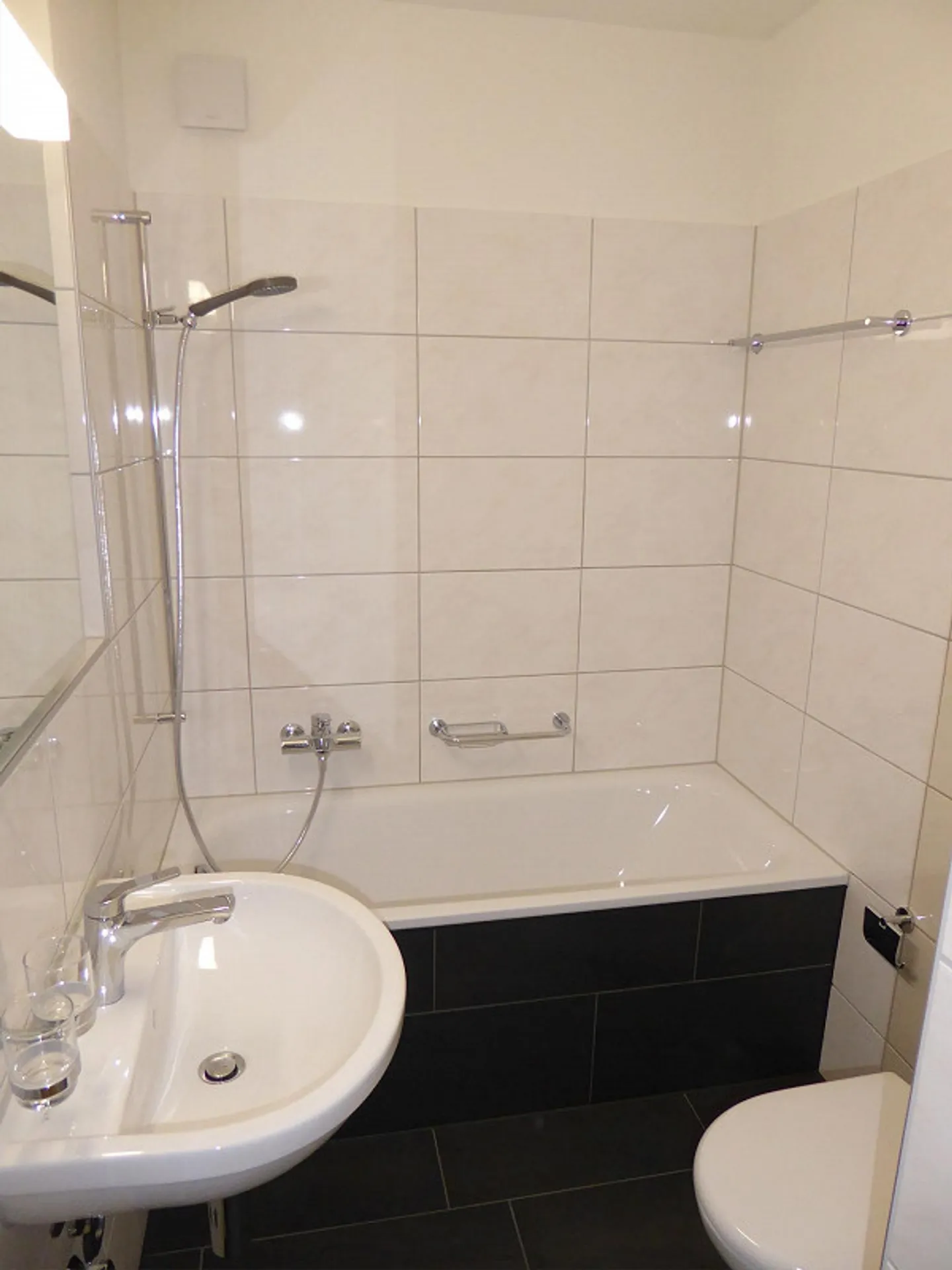 Appartement central de 4 pièces cherche nouveau locataire - Photo 4 sur 5