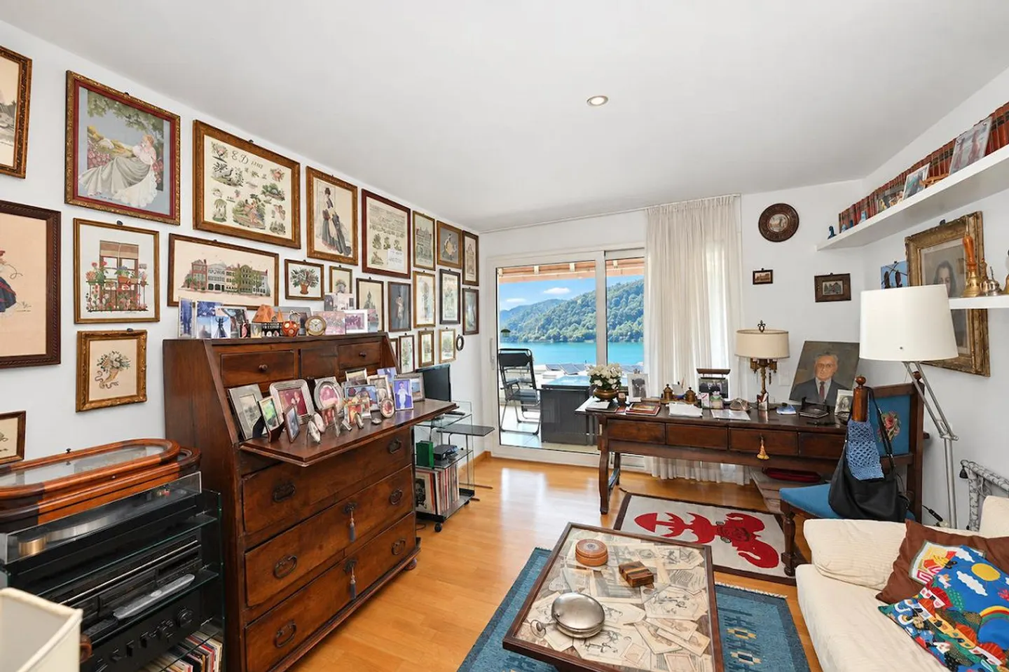 Raffiniertes Apartment mit Magnifichem Blick auf den Luganersee - Foto 12 von 18