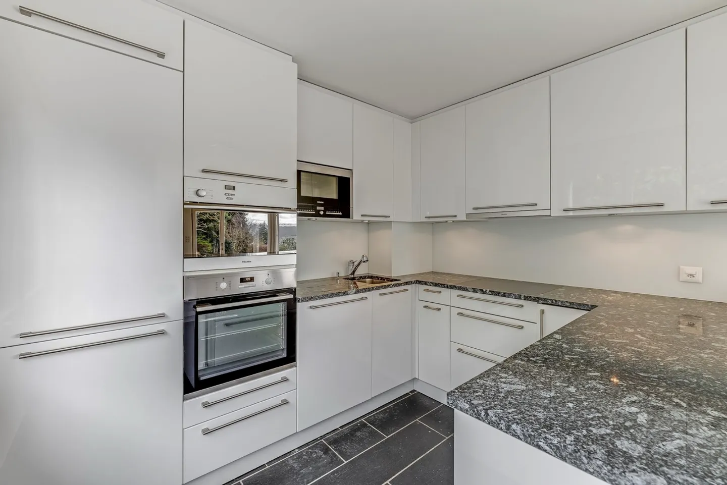 Charmante maison familiale à Binningen - Photo 29 sur 35