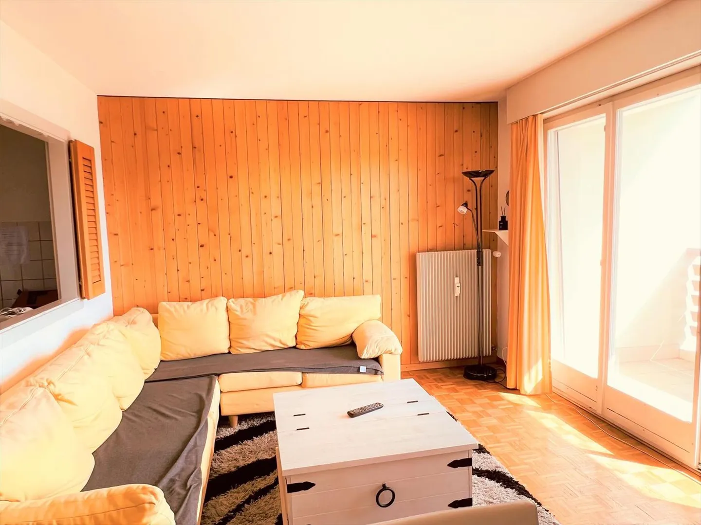 Zur Saison: Prächtiges 2.5-Zimmer-Wohnung – Geräumig und Hell – Gut gelegen – Schöne Aussicht – Ruhige Lage - Foto 2 von 13