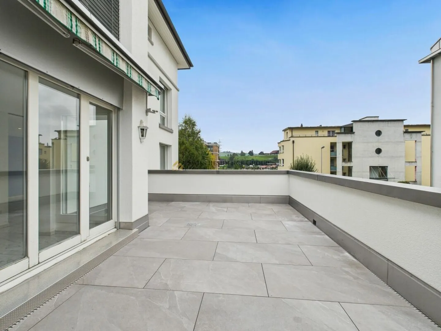 Apartment for sale - Photo 1 of 18