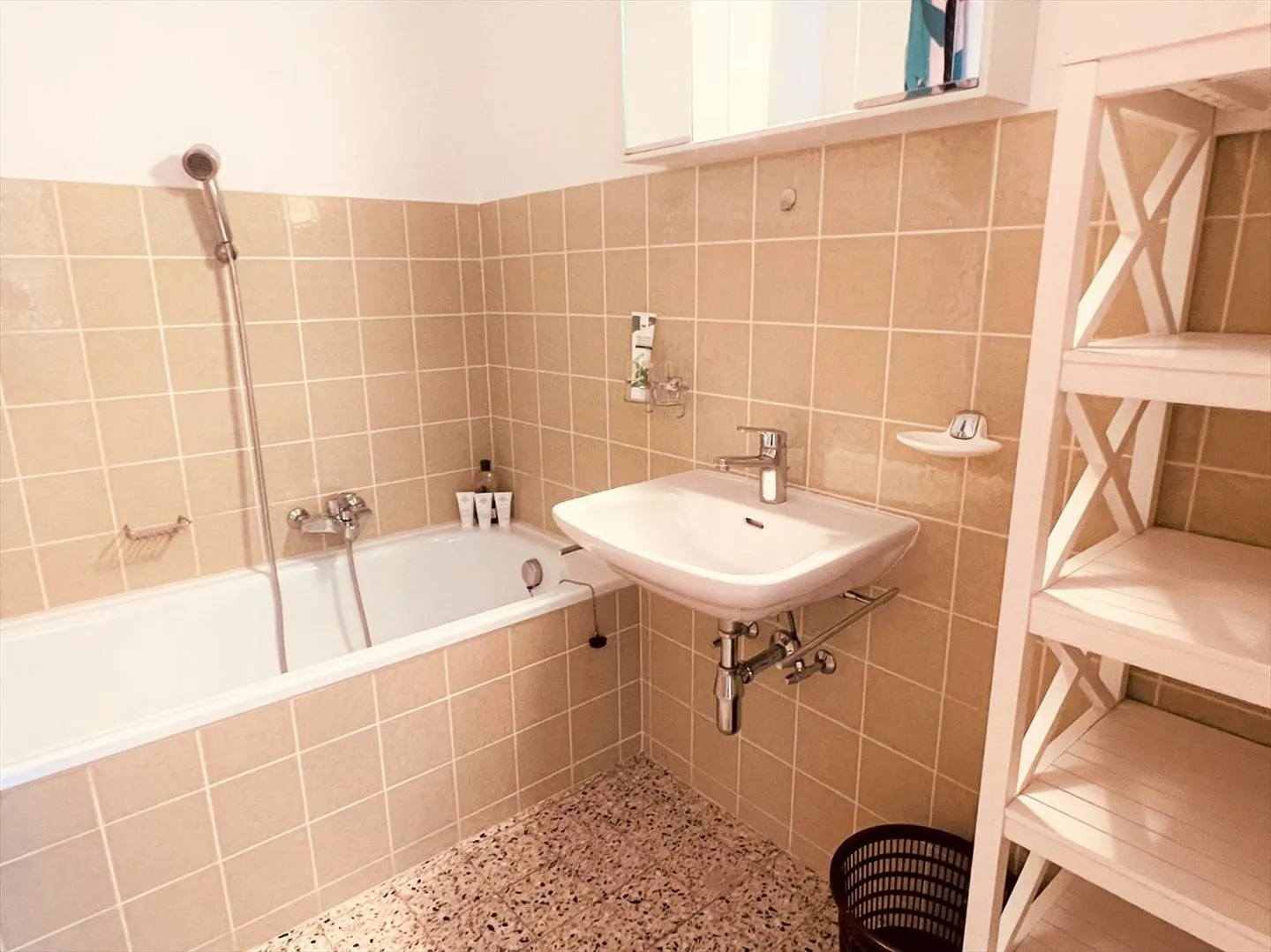 Zur Saison: Prächtiges 2.5-Zimmer-Wohnung – Geräumig und Hell – Gut gelegen – Schöne Aussicht – Ruhige Lage - Foto 9 von 13