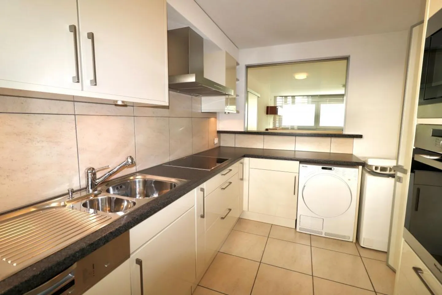 5.5 room apartment for rent in Montreux/Clarens - Photo 3 of 9